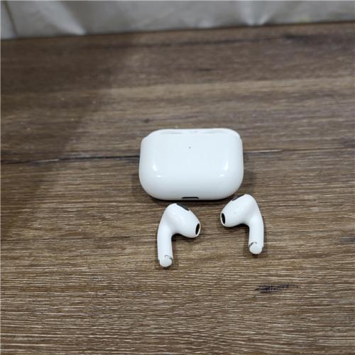 AS-IS Apple - AirPods (3rd generation) with Lightning Charging Case - White