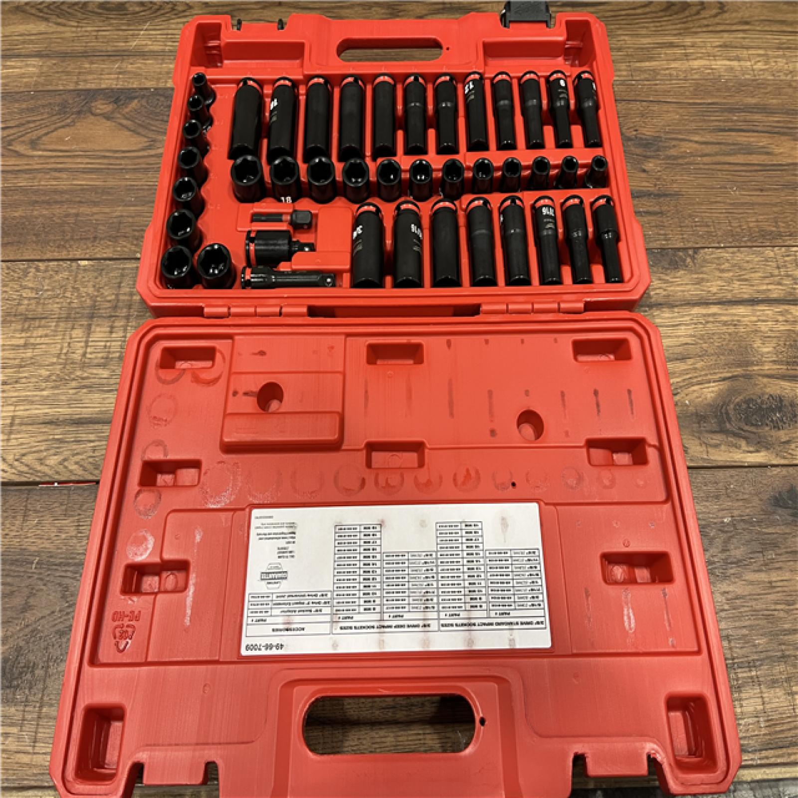 AS IS Milwaukee Tool 43 Pc 3/8 Drive Deep Socket Set - 5/16 to 3/4, 8 to 19mm, 6 Points | Part #49-66-7009