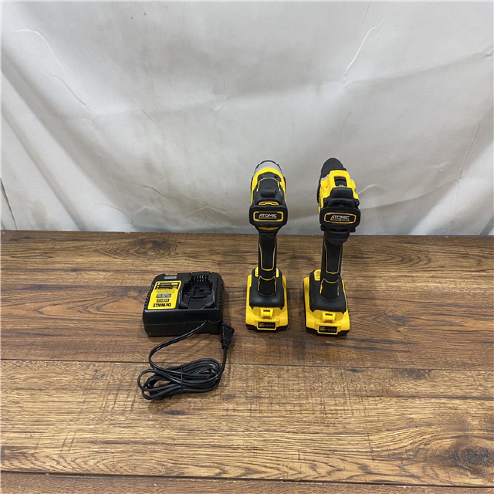 AS IS DeWalt ATOMIC COMPACT SERIES 20V MAX Brushless Drill Driver & Impact Driver Kit