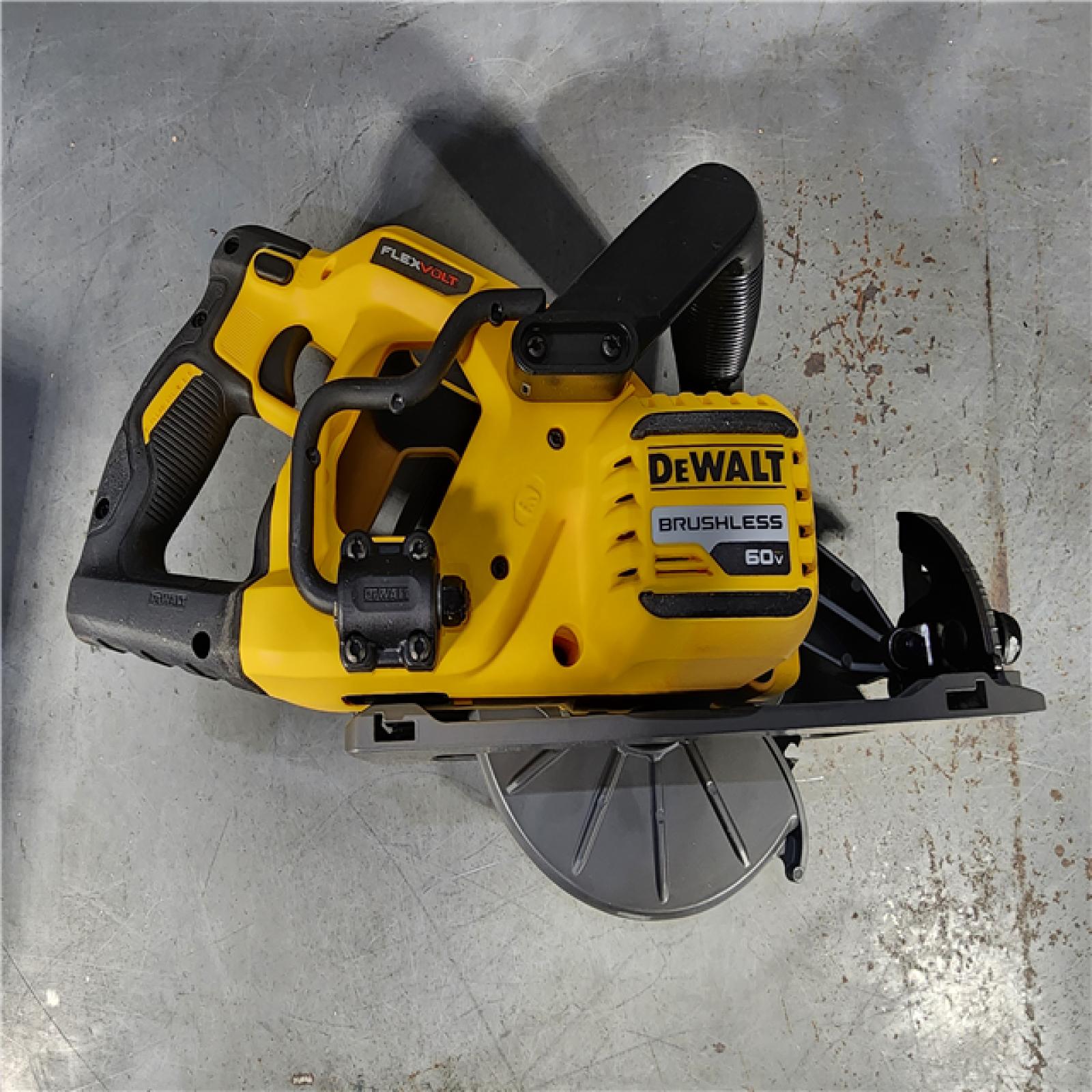 HOUSTON LOCATION - AS-IS (APPEARS LIKE NEW) DEWALT FLEXVOLT 60V MAX Cordless Brushless 7-1/4 in. Wormdrive Style Circular Saw (Tool Only)