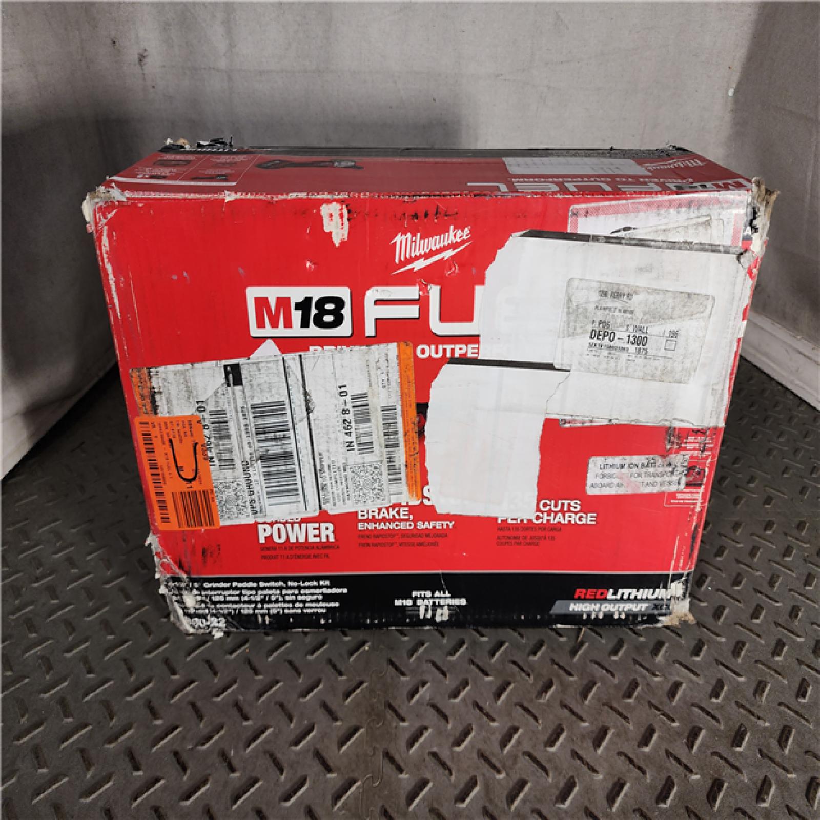 HOUSTON LOCATION - AS-IS (APPEARS LIKE NEW) 1 Set  Milwaukee 2880-22 M18 4.5  - 5  Cordless No-Lock Grinder Paddle Switch Kit