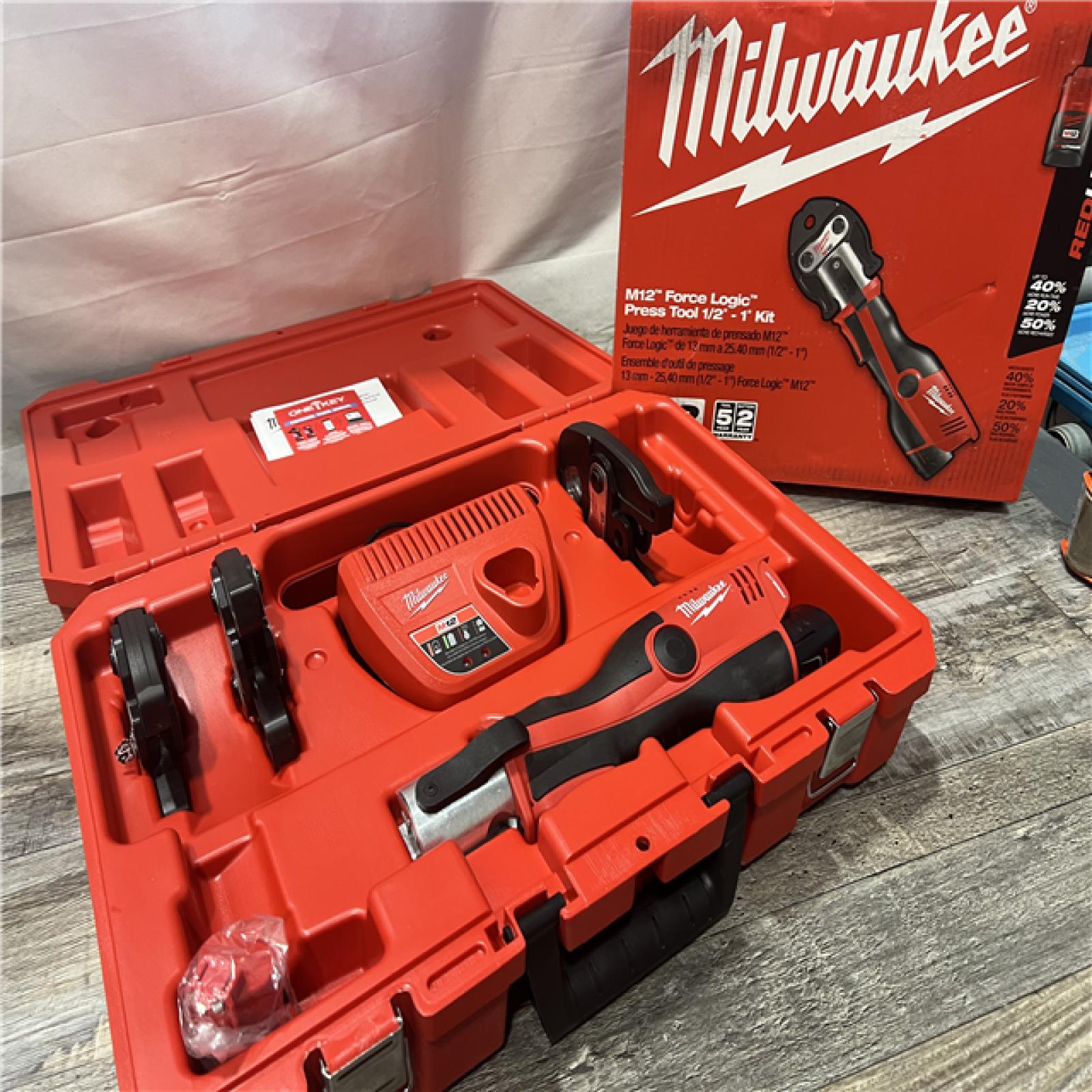 AS-IS Milwaukee M12 Force Logic Press Tool 1/2 in. to 1 in. Kit