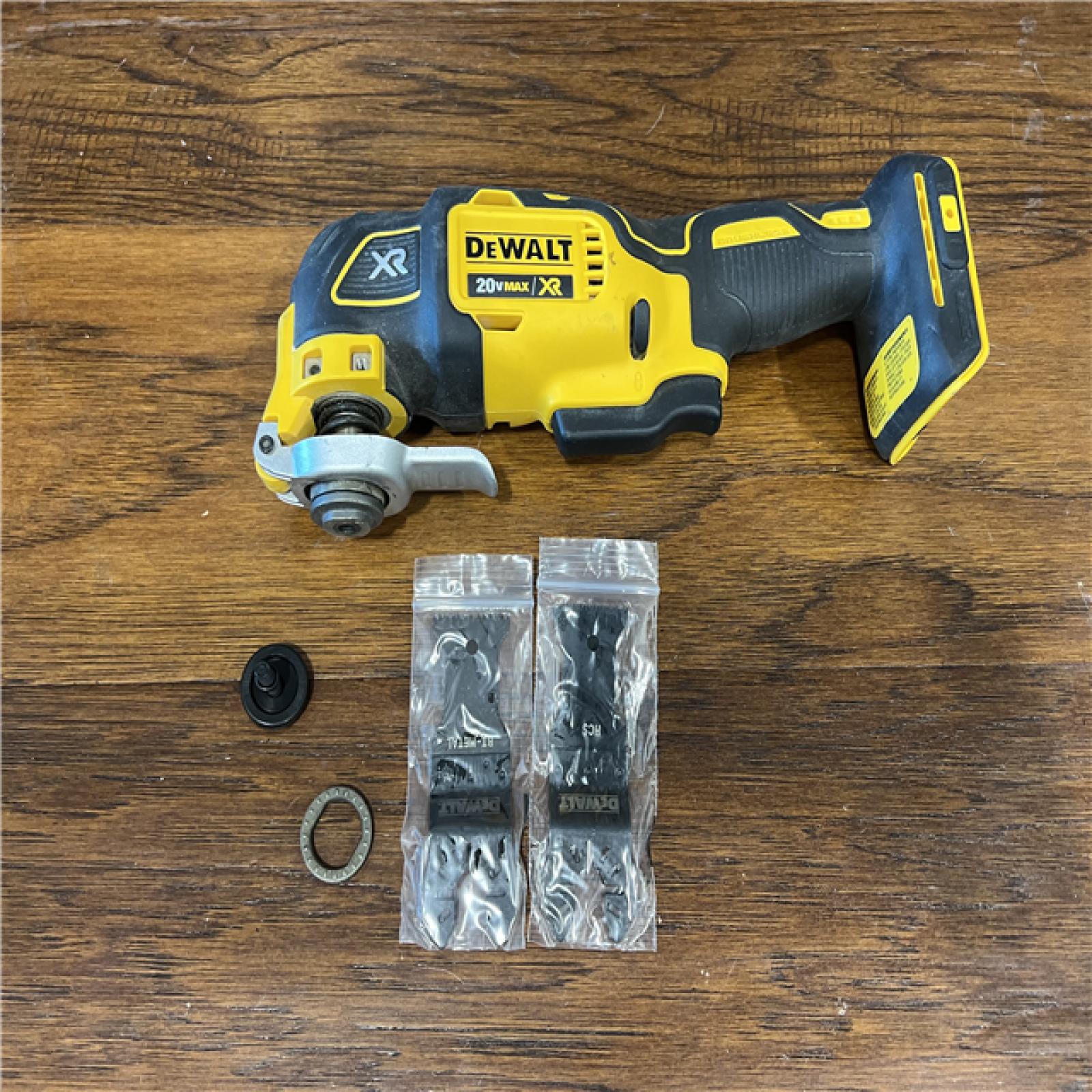 AS-IS DEWALT ATOMIC 20V MAX Cordless Brushless Oscillating Multi Tool (Tool Only)