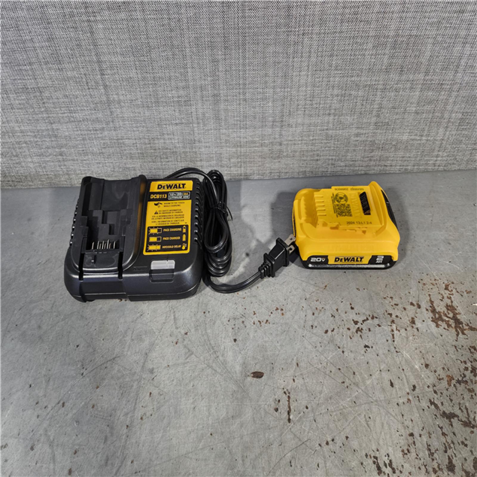 HOUSTON LOCATION - AS-IS DEWALT 20-Volt 21Â° Cordless Framing Nailer W/ BATTERY & CHARGER