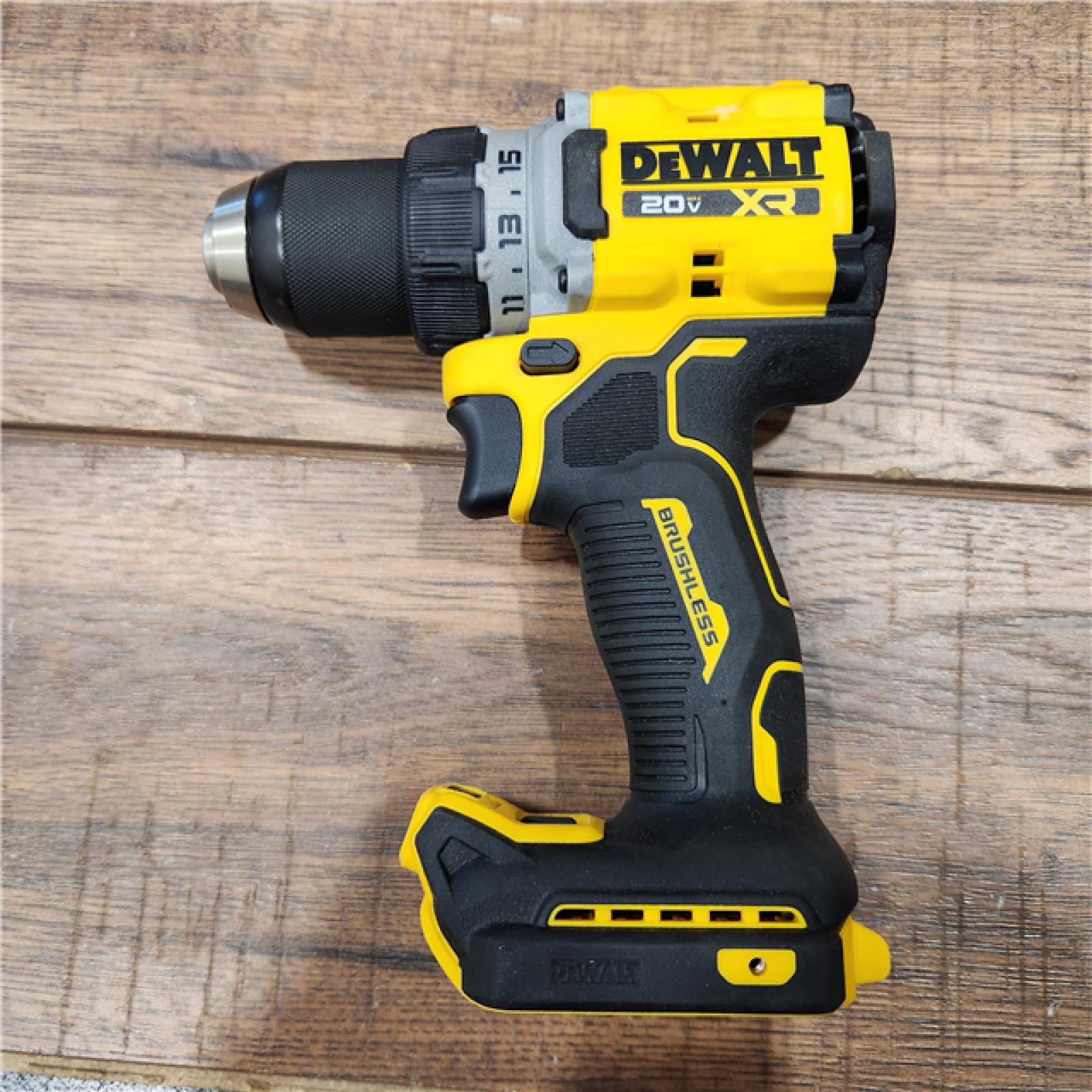 AS-IS DEWALT 20V MAX XR Brushless Cordless 1/2 Drill/Driver Kit