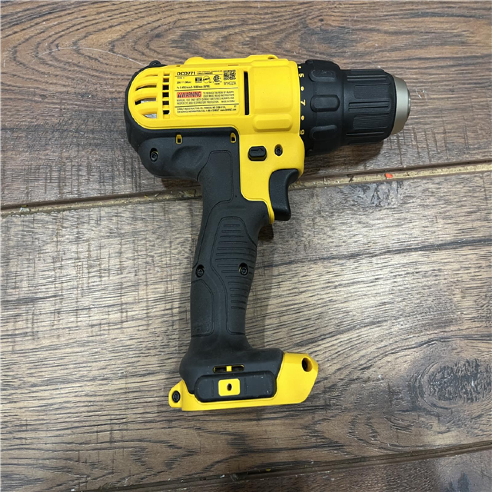 AS-IS DEWALT 20V MAX Cordless 1/2 in. Drill/Driver, (2) 20V 1.3Ah Batteries, Charger and Bag