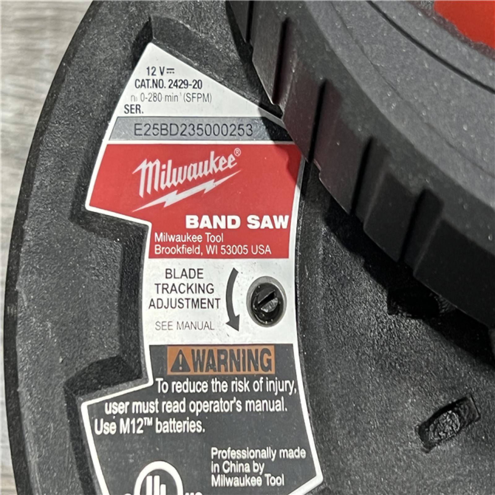 AS-IS MILWAUKEE M12 CORDLESS SUB-COMPACT BAND SAW