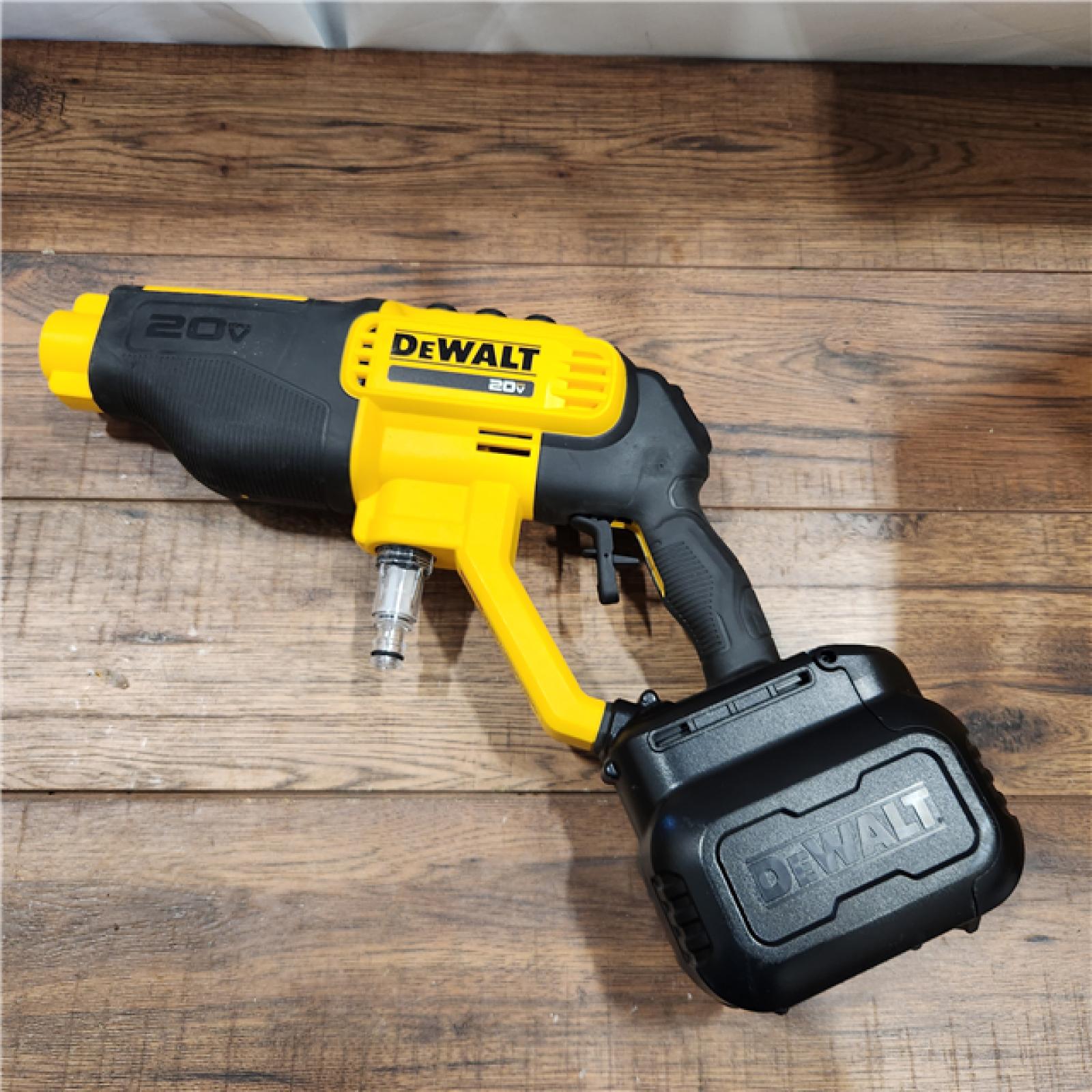 AS-IS DEWALT 20V MAX 550 PSI 1.0 GPM Cold Water Cordless Battery Power Cleaner with 4 Nozzles (Tool Only)