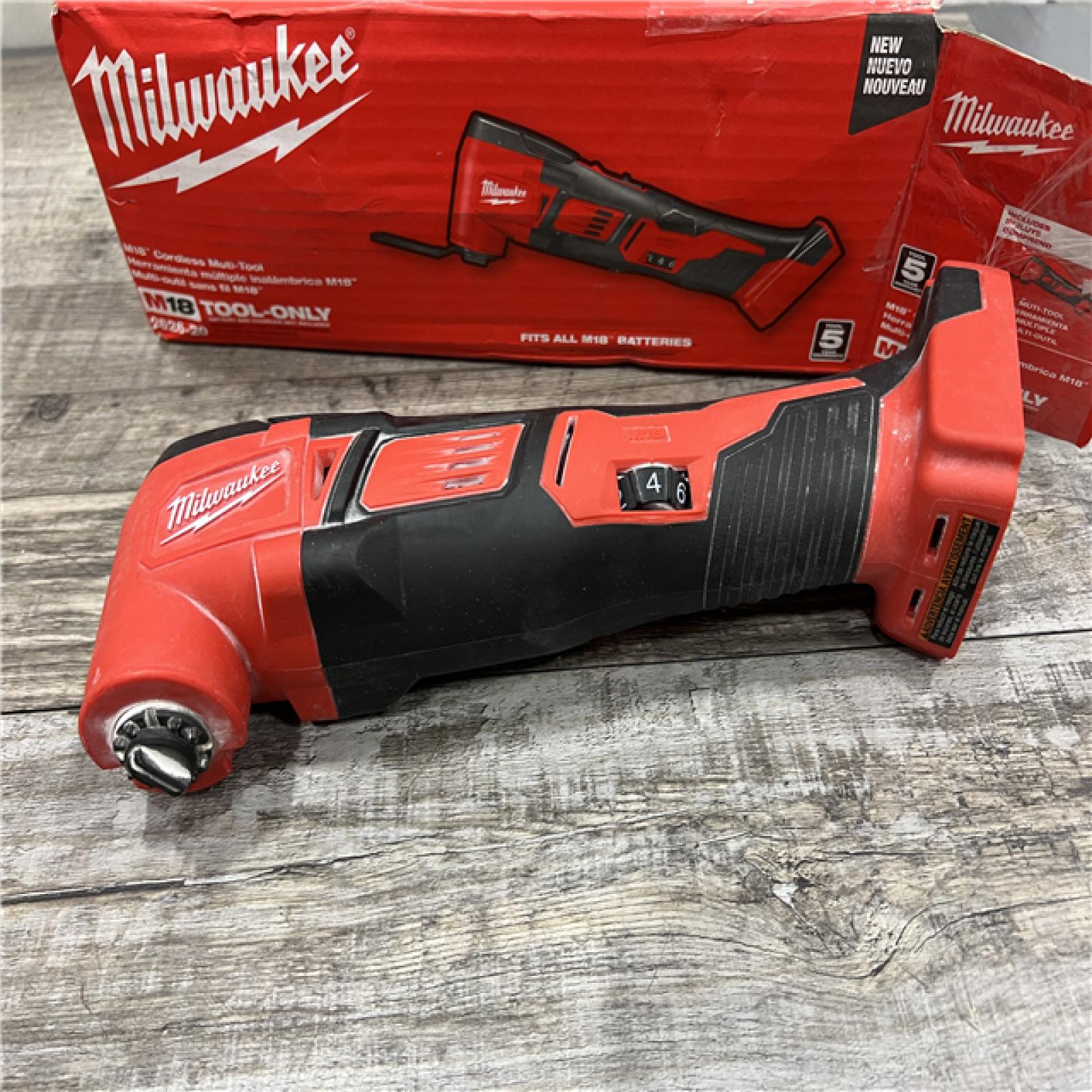 AS-IS Milwaukee 2626-20 M18 Lithium-Ion Cordless Multi-Tool (Tool Only)