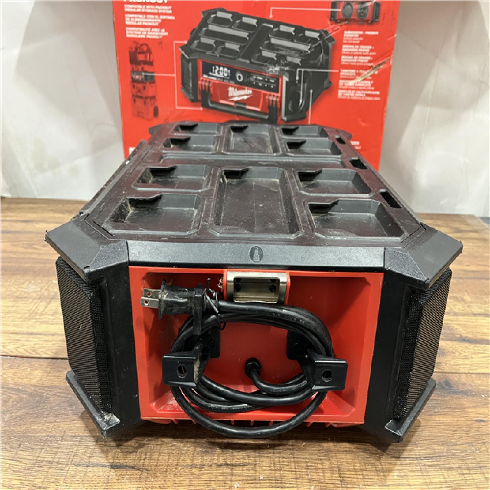 AS IS Milwaukee 2950-20 18V M18 PACKOUT Lithium-Ion Cordless Radio + Charger (Tool Only)