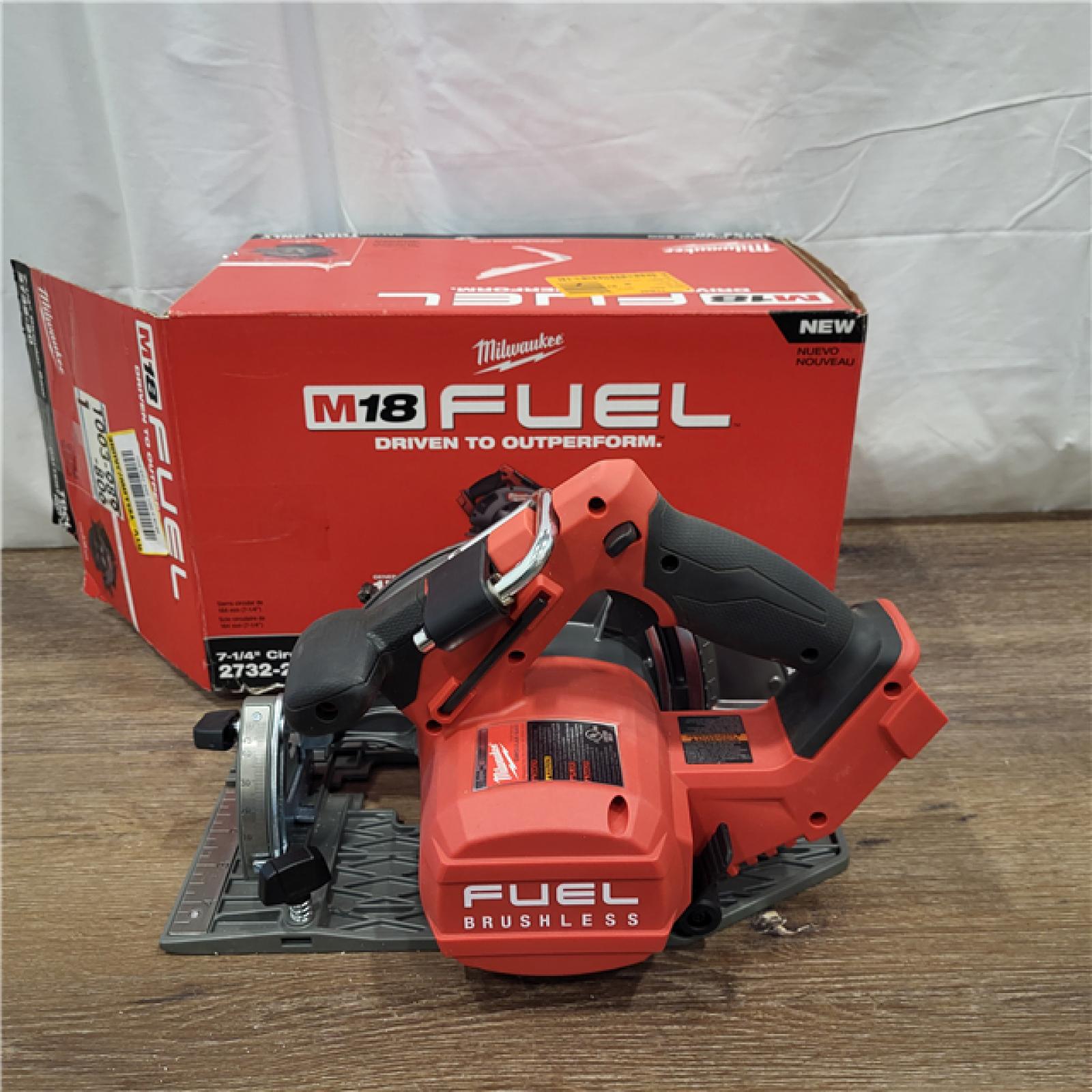 AS-IS M18 FUEL 18V Lithium-Ion Brushless Cordless 7-1/4 in. Circular Saw (Tool-Only)