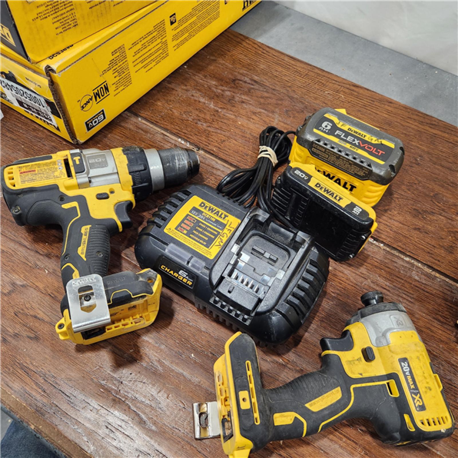 AS-IS 20V MAX Cordless Brushless Hammer Drill/Driver 2 Tool Combo Kit with FLEXVOLT ADVANTAGE