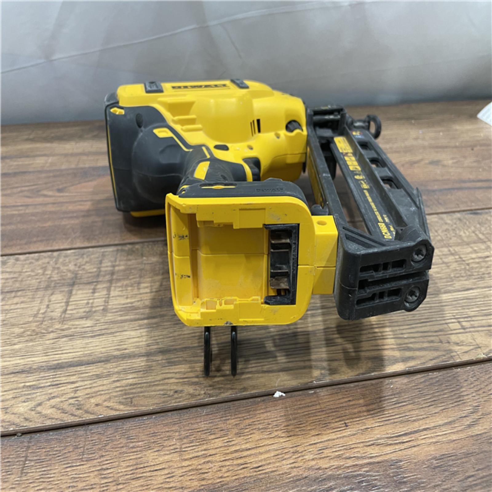AS-IS DEWALT Cordless 20V Max XR Angled Finish Nailer (Tool Only)