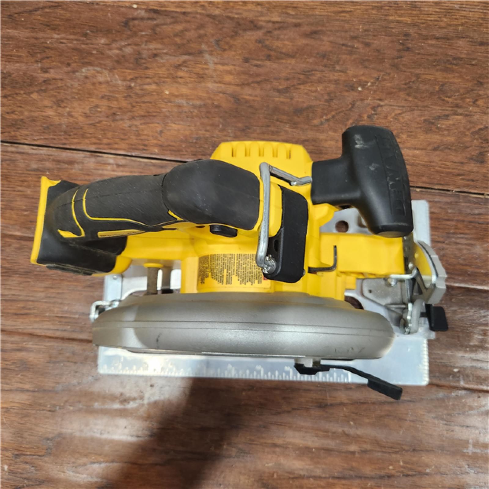 AS-IS DeWALT Flexvolt Max 7-1/4  60V Brushless Circular Saw DCS578B (ONLY TOOL)