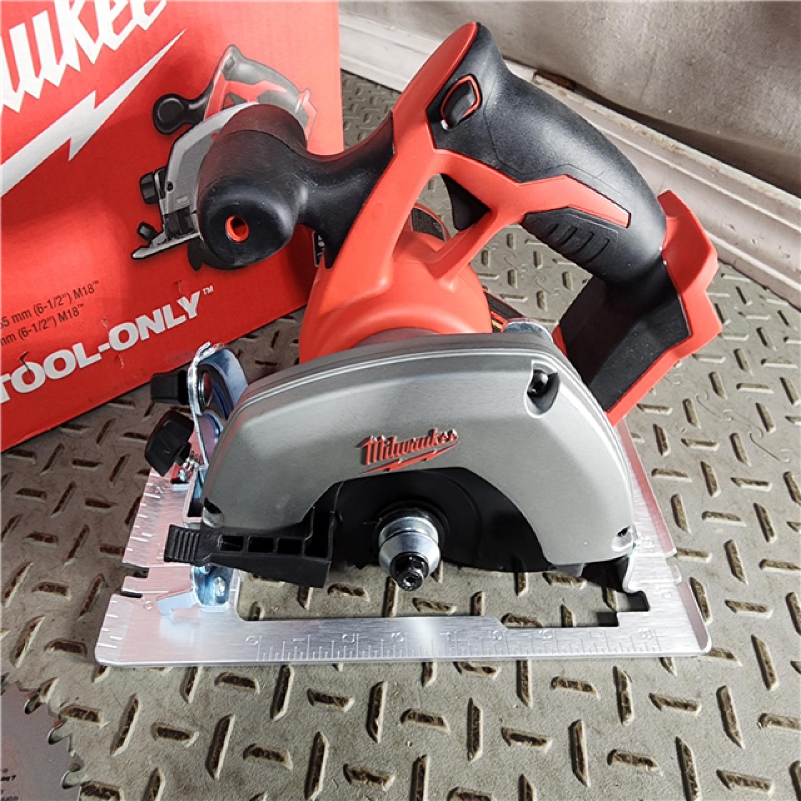 HOUSTON LOCATION - AS-IS (APPEARS LIKE NEW) Milwaukee M18 6 1/2 Circular Saw (Tool Only)