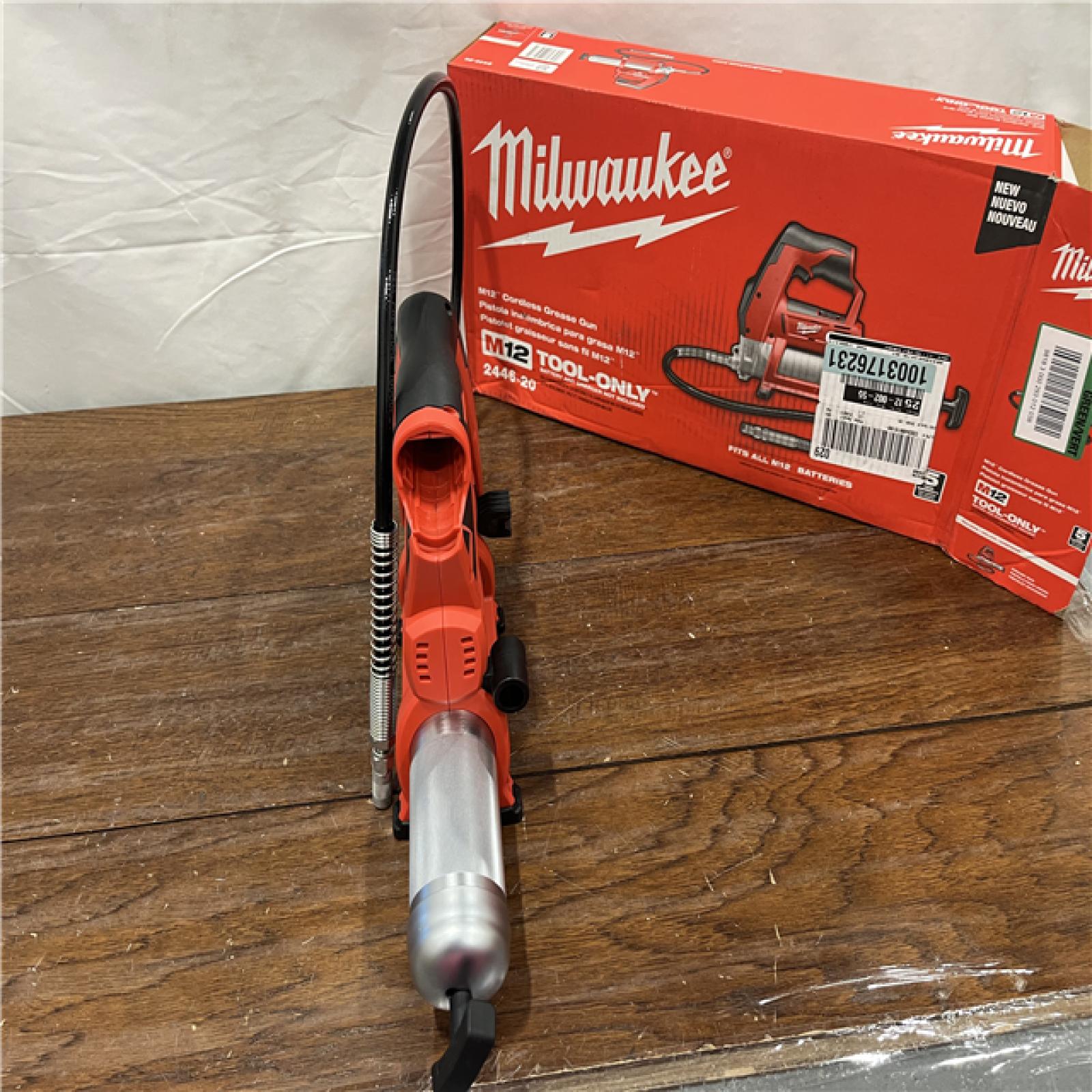 AS-IS Milwaukee 2446-20 M12 12V Cordless Grease Gun (Tool Only)