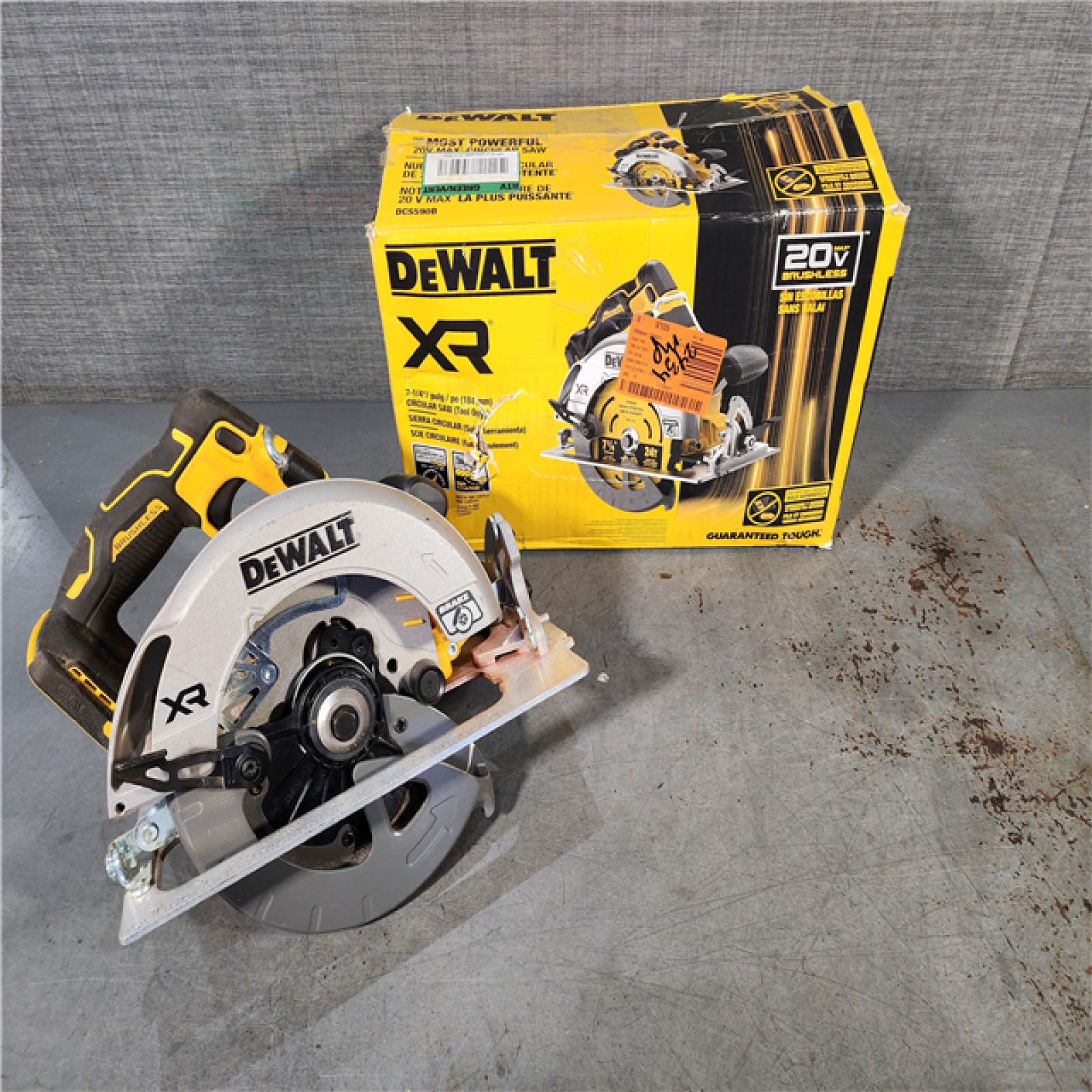 HOUSTON LOCATION - AS-IS DEWALT 20-Volt MAX 7-1/4 in. Cordless Circular Saw (Tool Only)