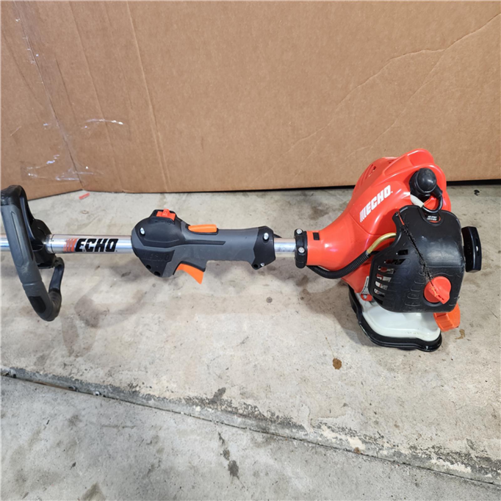 HOUSTON LOCATION - AS-IS 21.2 Cc Gas 2-Stroke Straight Shaft String Trimmer