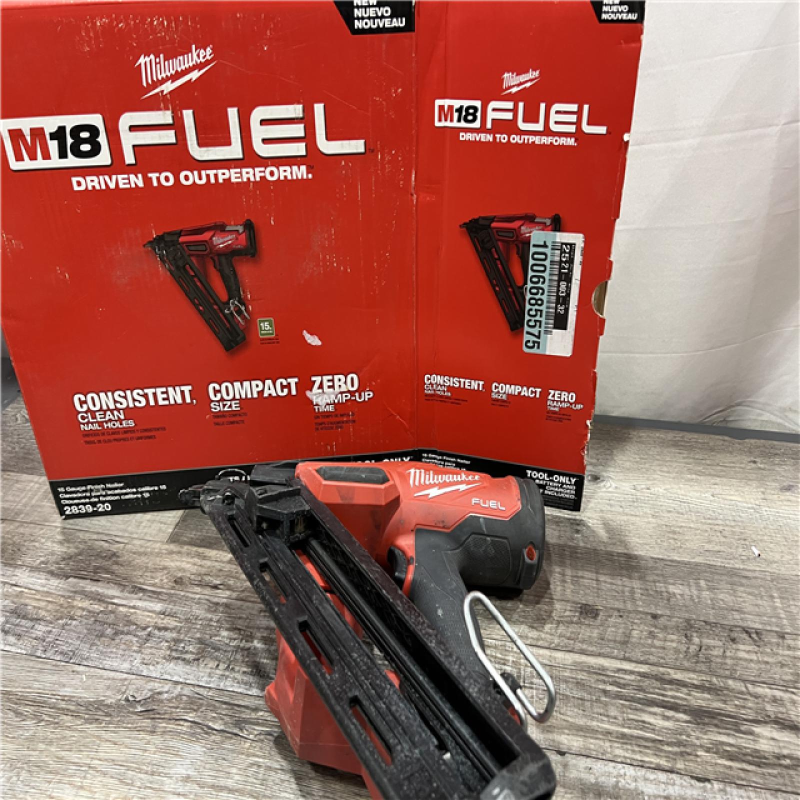 AS-IS Milwaukee 2839-20 M18 FUEL 15 Ga. 18 Volt Brushless Angled Finish Nailer