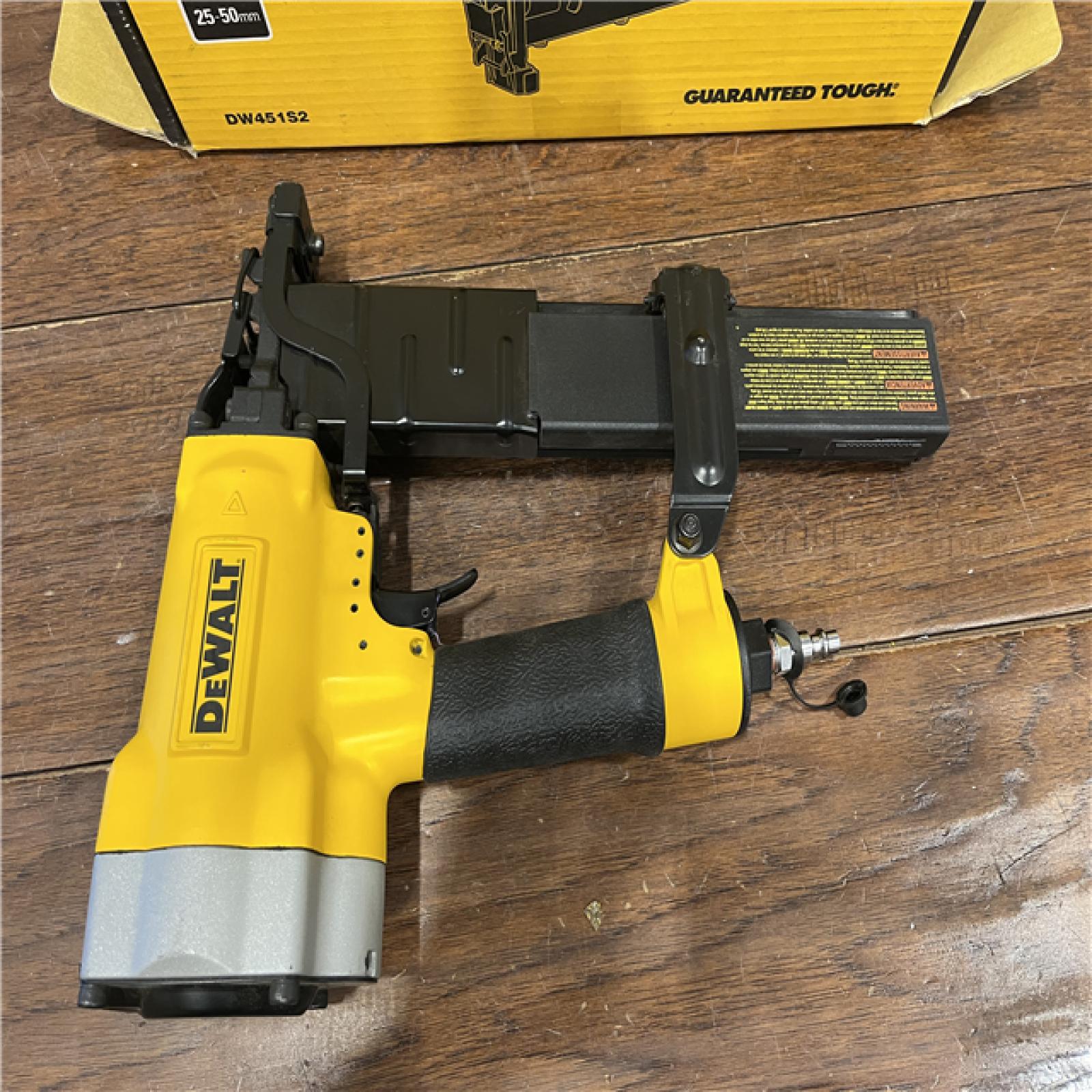 AS-ISDeWalt 16 Gauge 1 Crown 2 Lathing Stapler