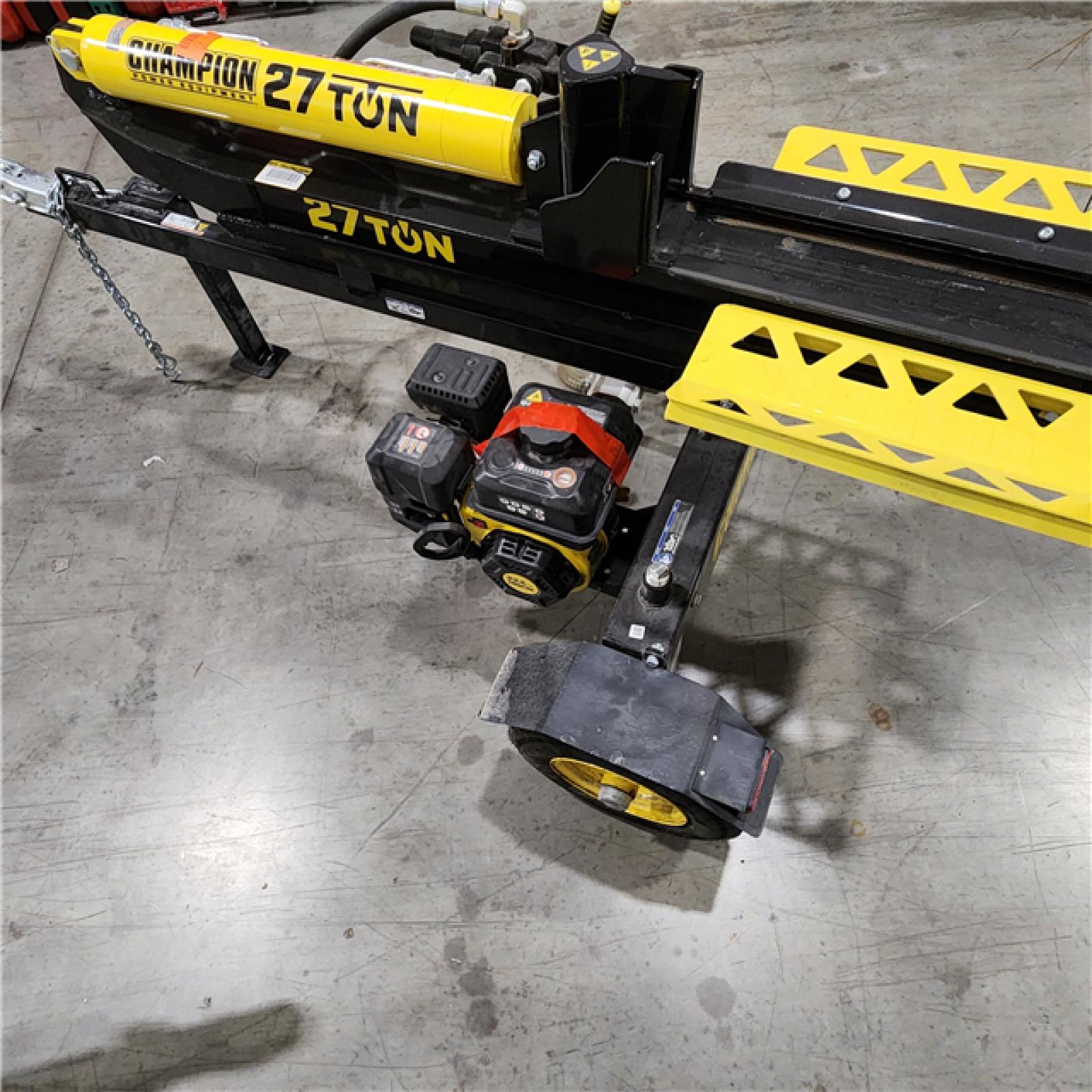 Dallas Location - As-Is Champion Power Equipment 27 Ton 224 cc Gas Wood Log Splitter