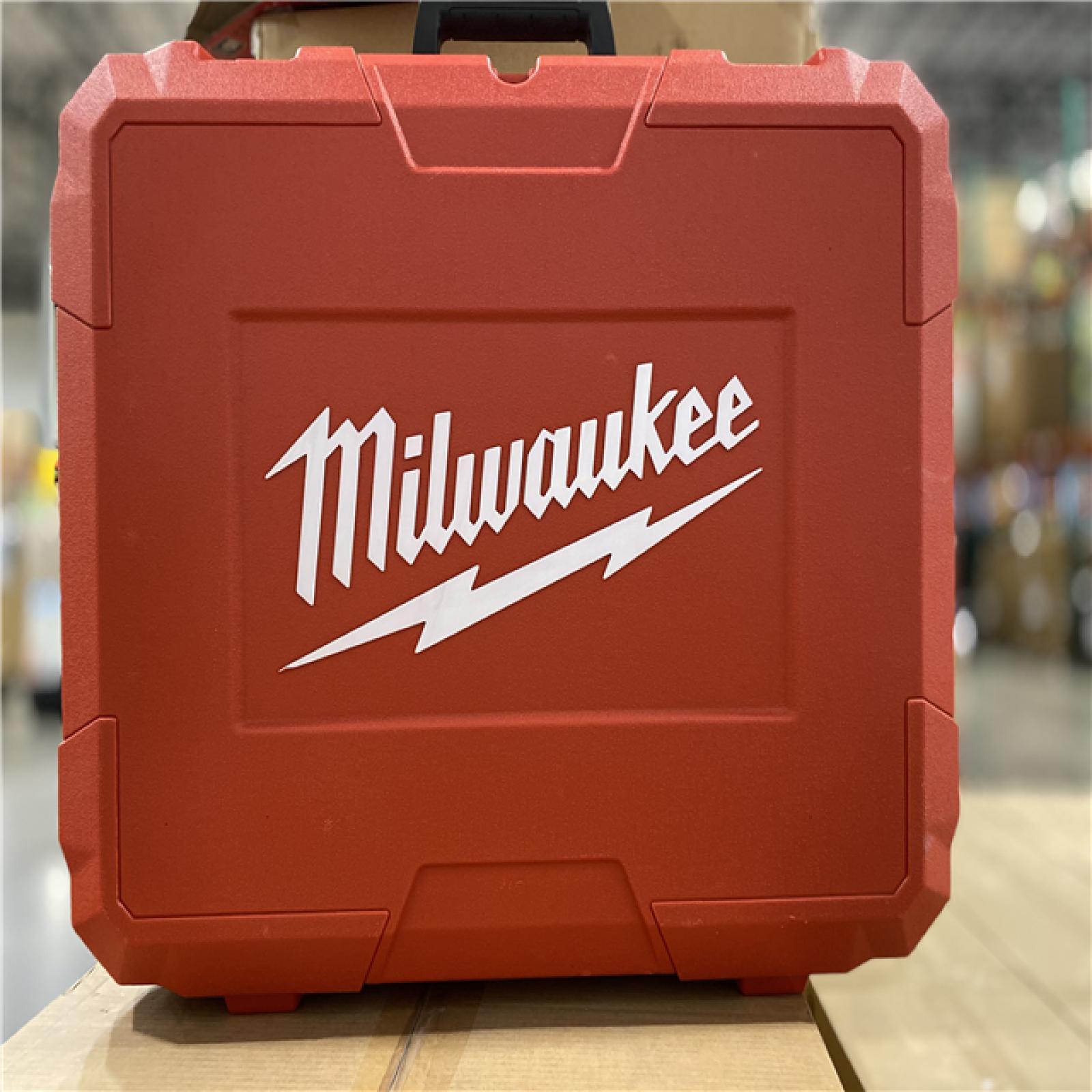 NEW! - Milwaukee 15 Amp 1-3/4 in. SDS-MAX Corded Combination Hammer with E-Clutch