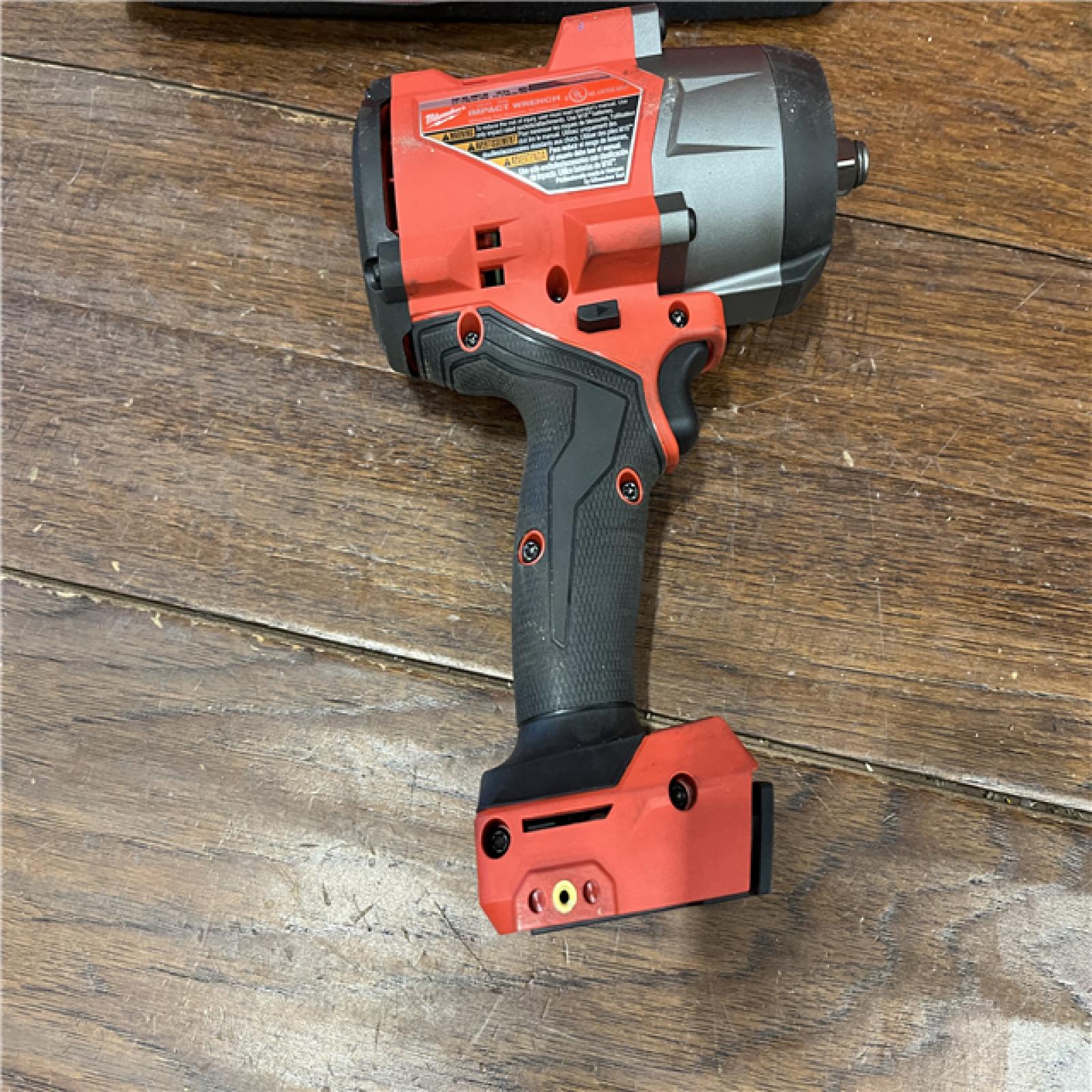 AS-ISMilwaukee M18 1/2 in. Cordless Brushless High Torque Impact Wrench Kit (Battery & Charger)