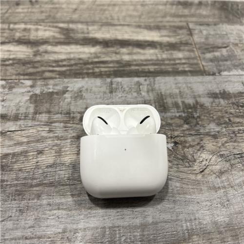 AS-IS AirPods Pro 1 And MagSafe Charging Case