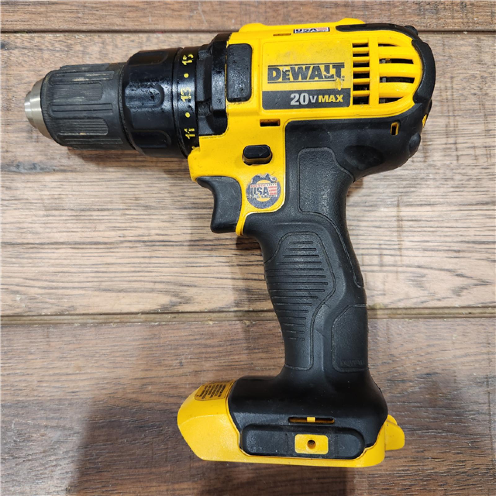 AS-IS Dewalt FLEXVOLT 20 Volt 1/2 in. Brushless Cordless Hammer Drill/Driver Kit (Battery & Charger)