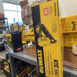 brand new DeWalt 20V MAX Brushless Cordless 2-Speed 30° Paper Collated Framing Nailer Kit