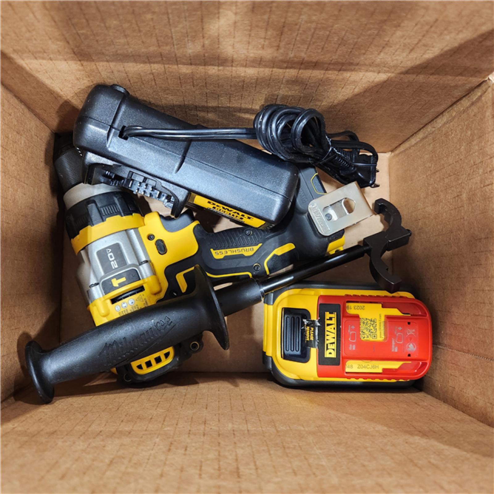 AS-IS Dewalt FLEXVOLT 20 Volt 1/2 in. Brushless Cordless Hammer Drill/Driver Kit (Battery & Charger)