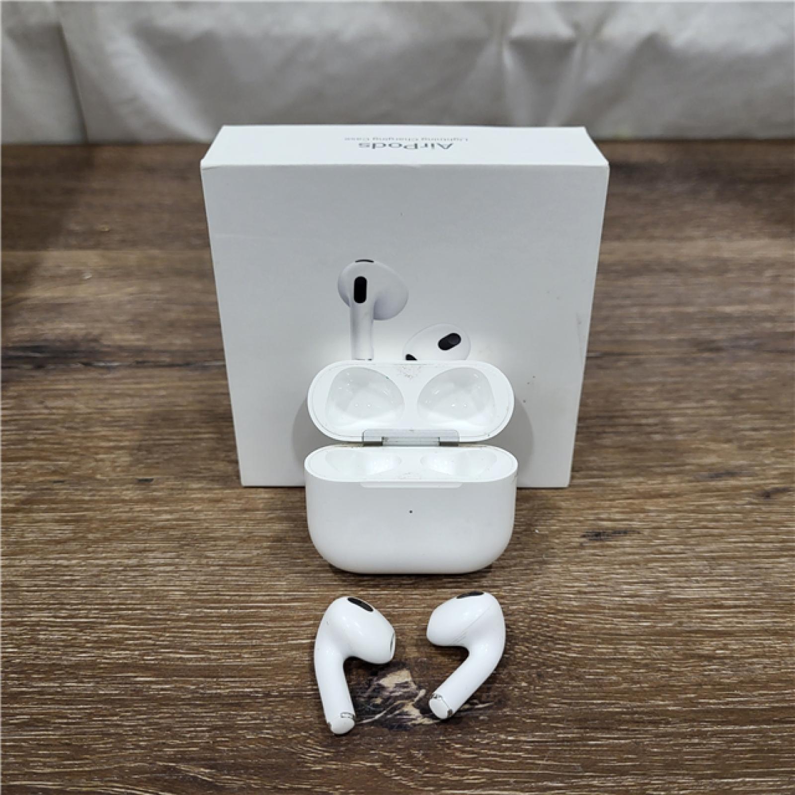 AS-IS Apple - AirPods (3rd generation) with Lightning Charging Case - White