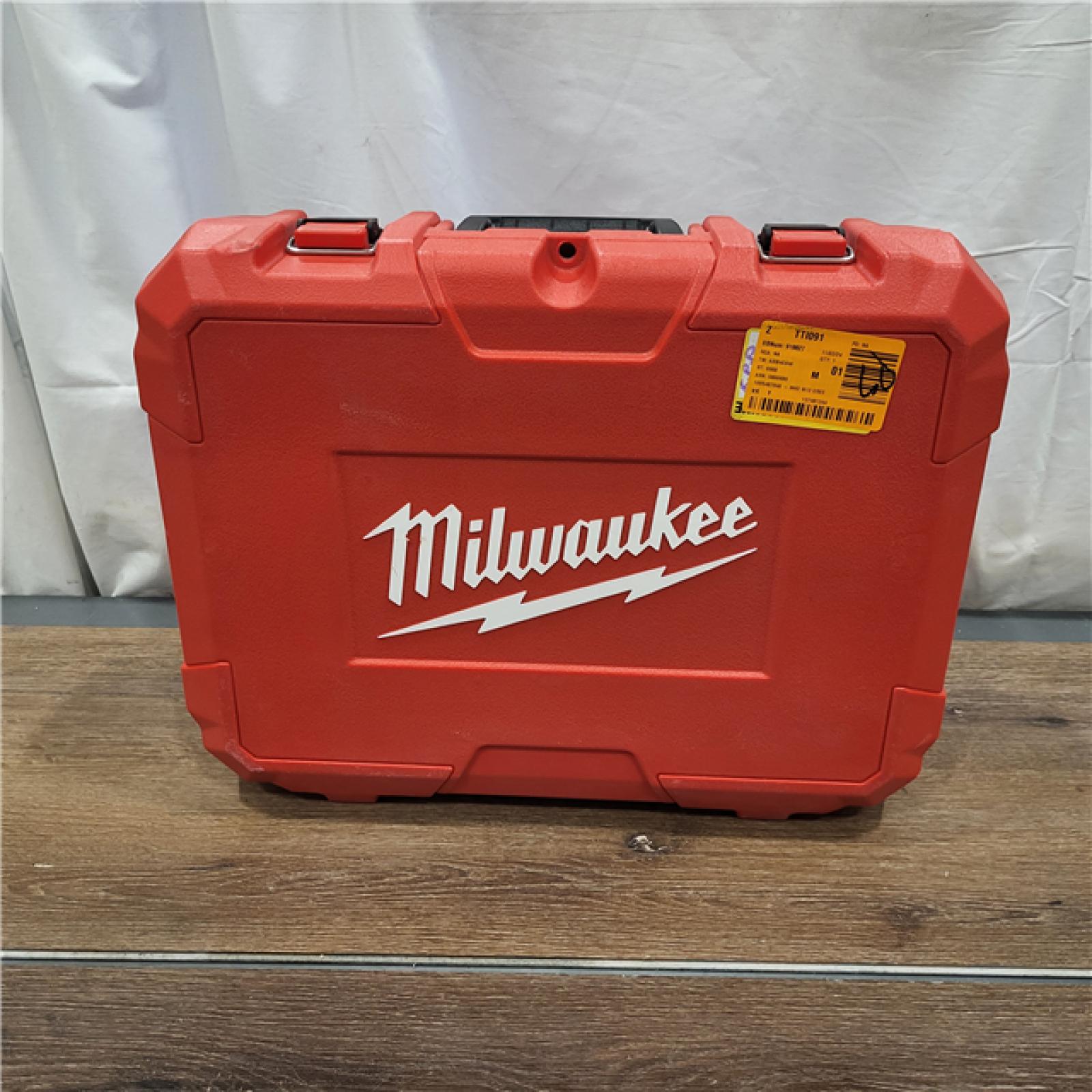 AS-IS Milwaukee-3632-21 M12 Green Beam Laser 360Â° 3-Plane Kit