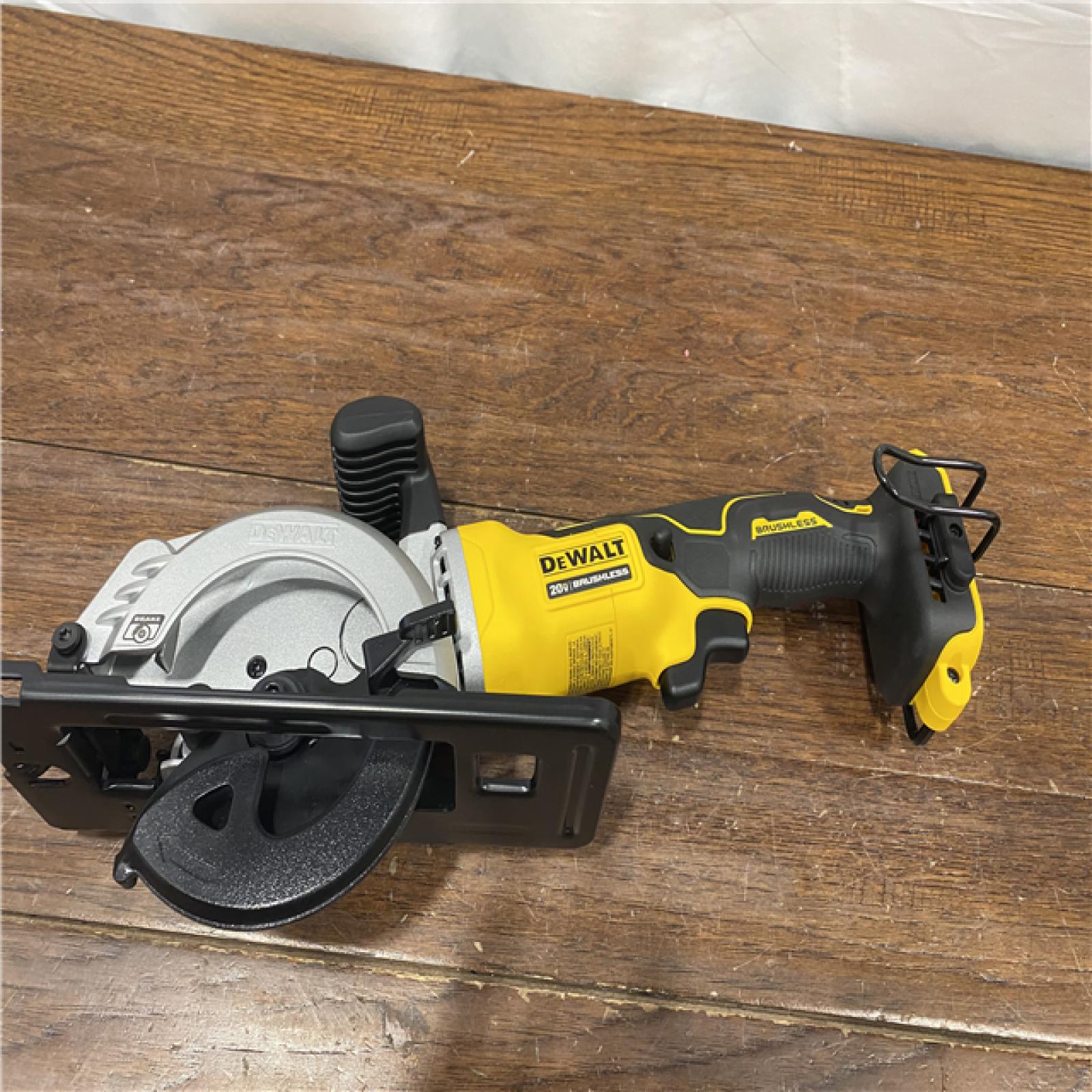 AS-ISDEWALT ATOMIC 20V MAX Cordless Brushless 4-1/2 in. Circular Saw (Tool Only)