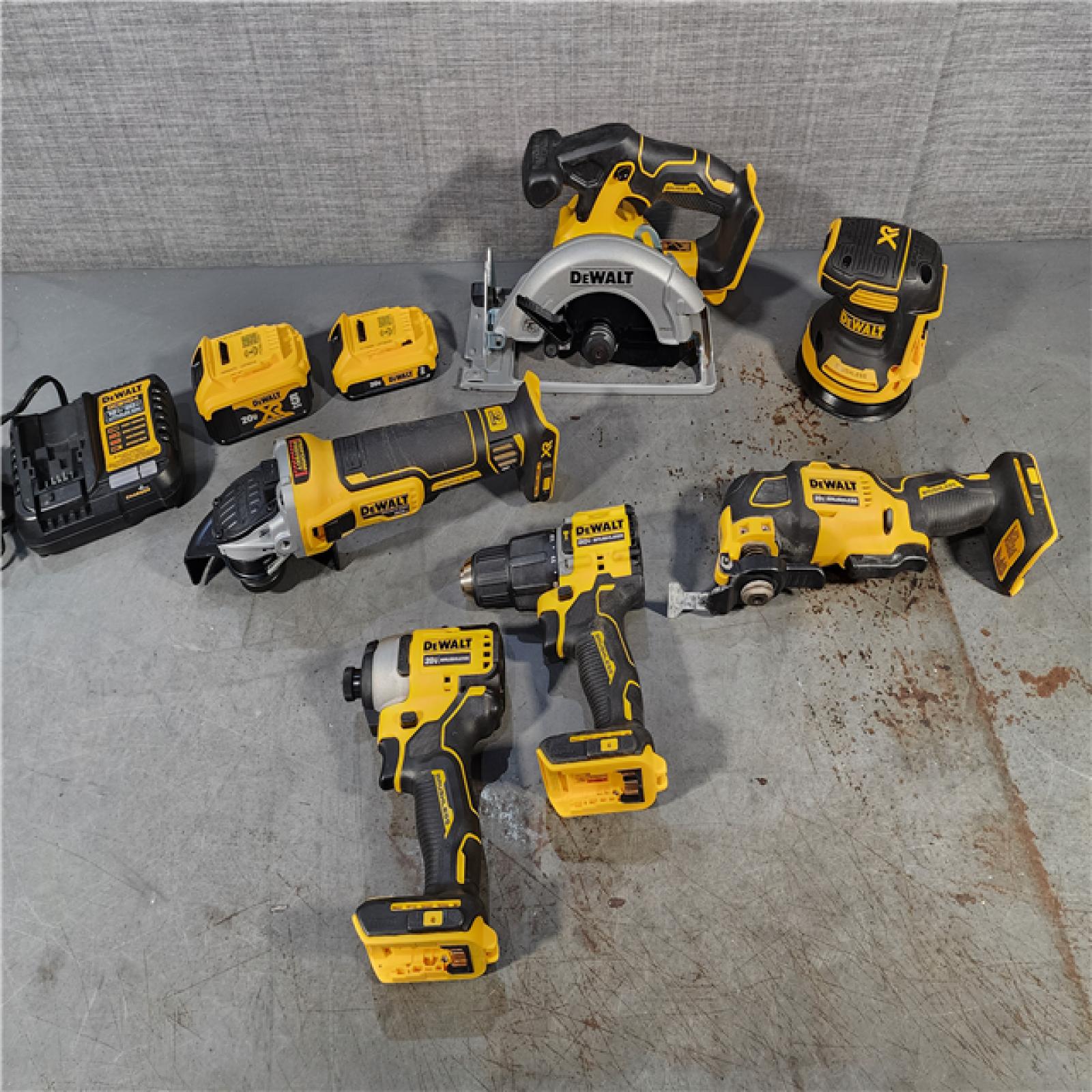 HOUSTON LOCATION - AS-IS Dewalt 20-Volt MAX ToughSystem Lithium-Ion 6-Tool Cordless Combo Kit