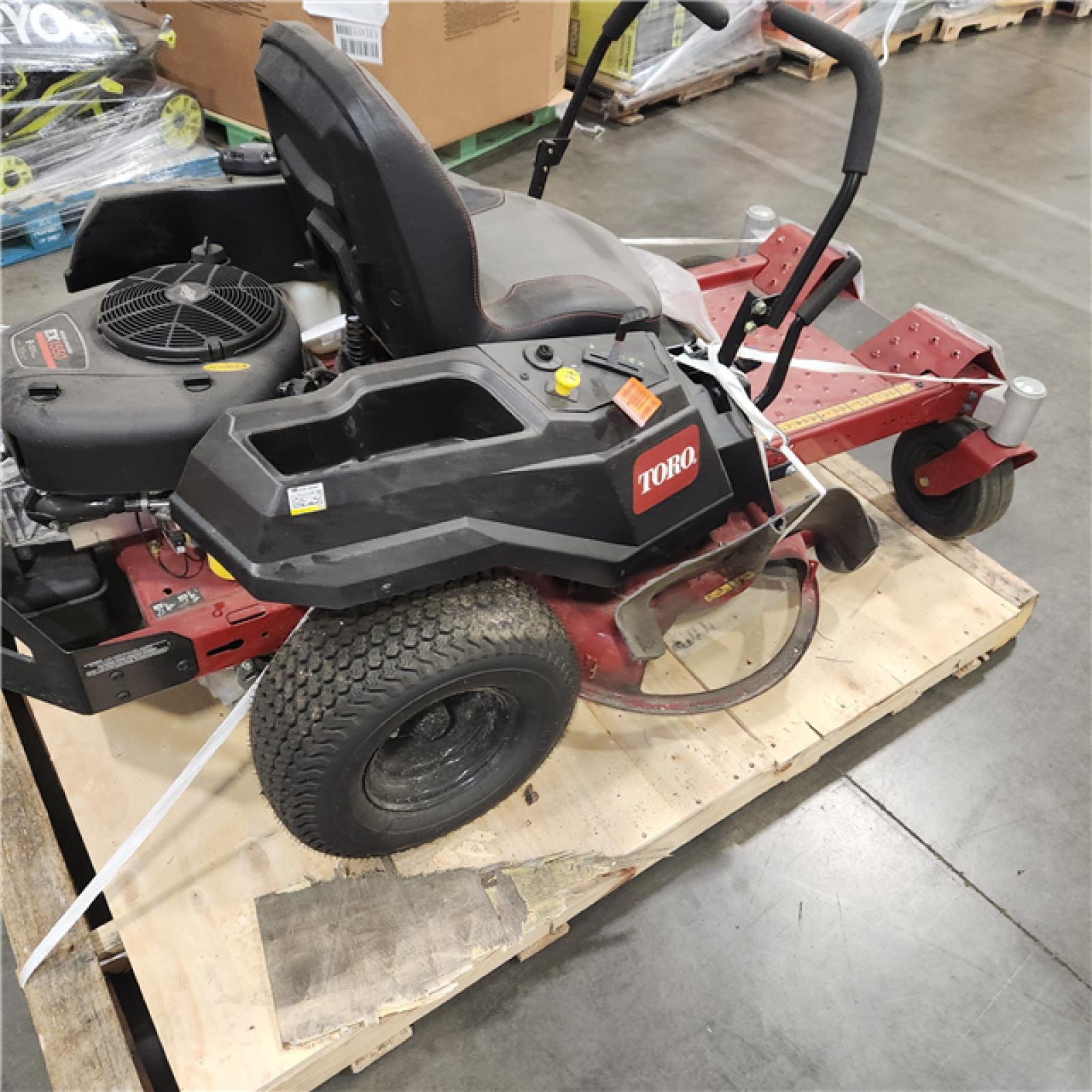 Dallas Location - As-Is Toro TimeCutter 42-in 15.5-HP Gas Zero-turn Riding Lawn