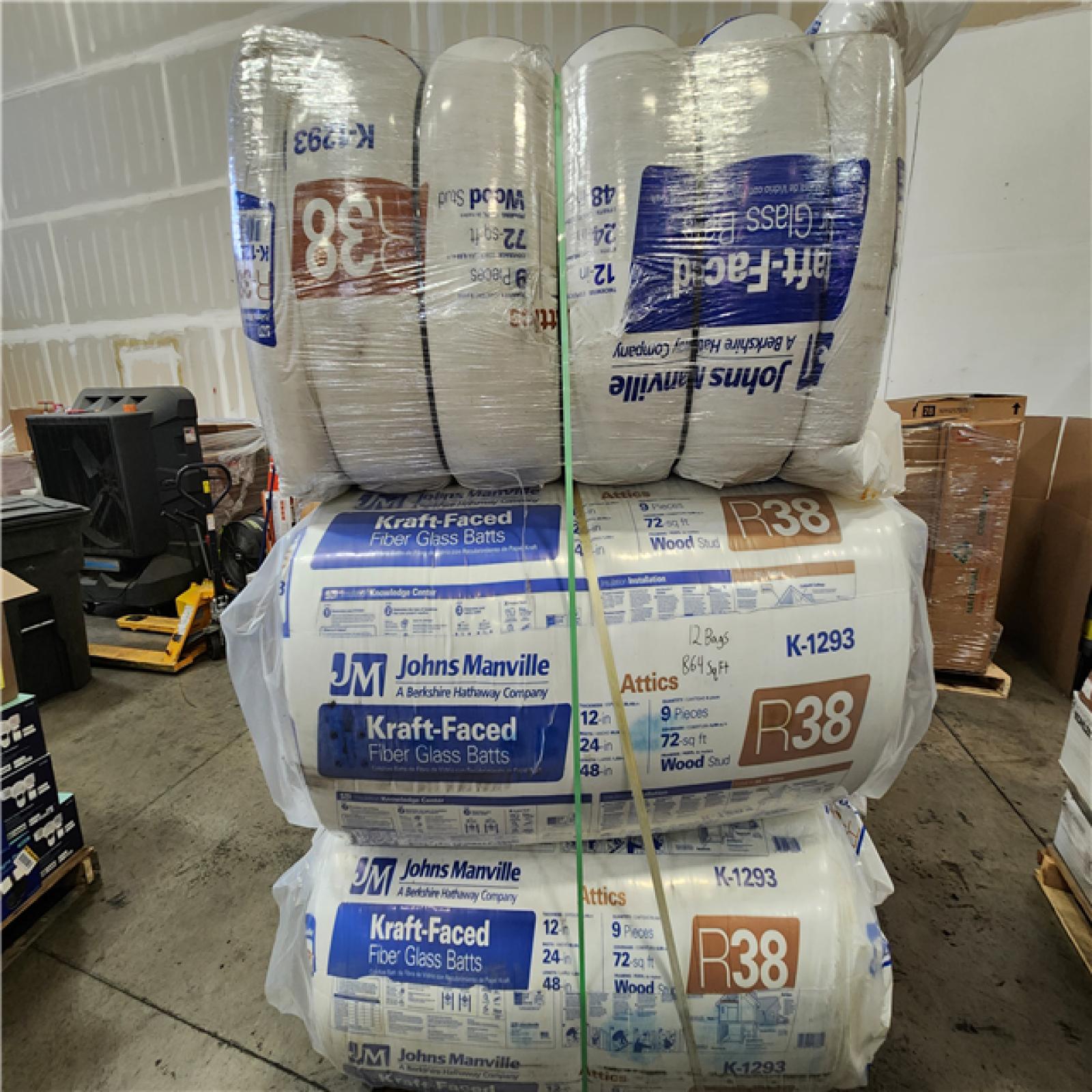 Phoenix Location Johns Manville R-38 Kraft Faced Fiberglass Insulation Batt 24 in. W x 48 in. L (12 Bags 864 Sq/Ft)