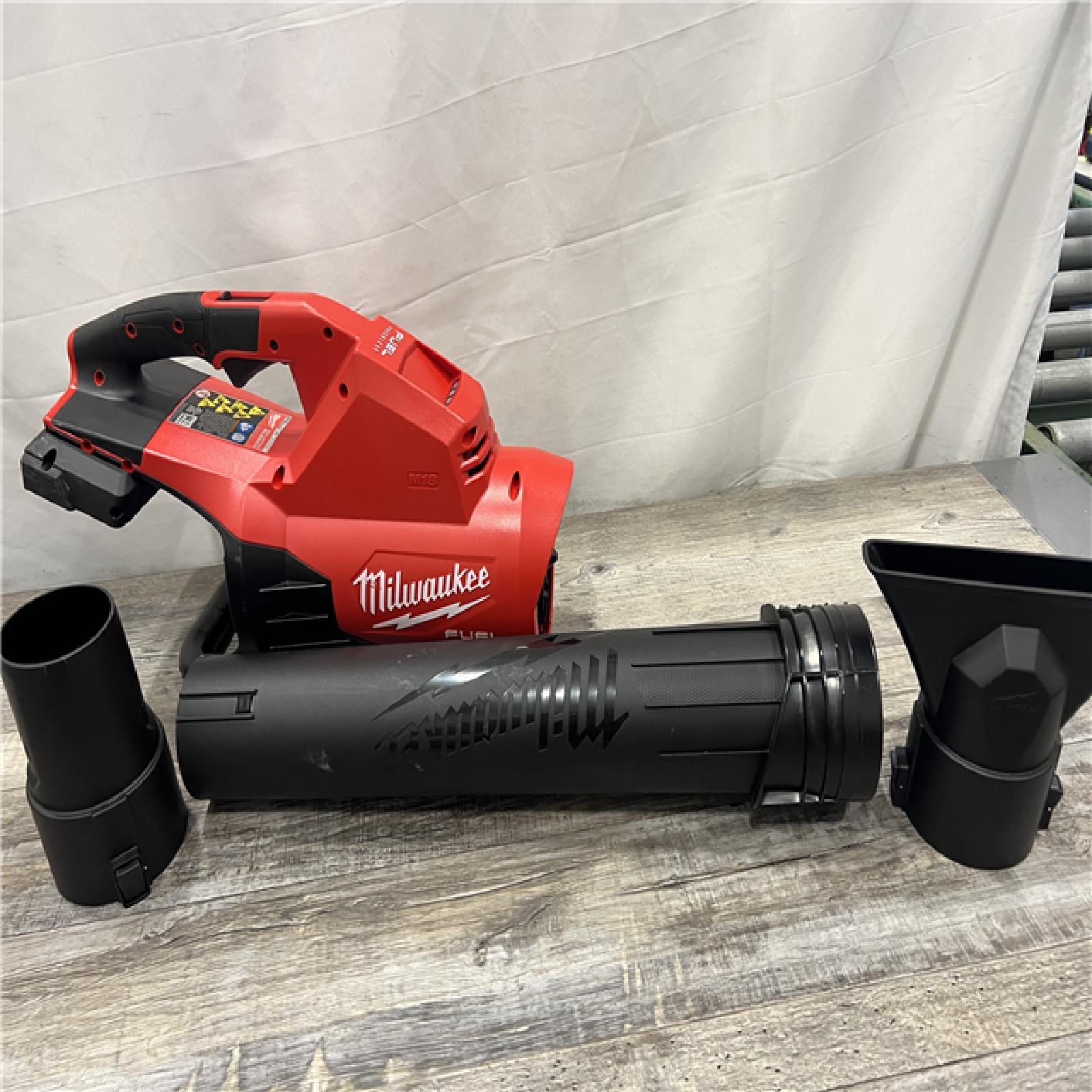 AS-IS Milwaukee M18 FUEL Dual Battery 145 Mph 600 CFM 18 V Battery Handheld Blower Tool Only