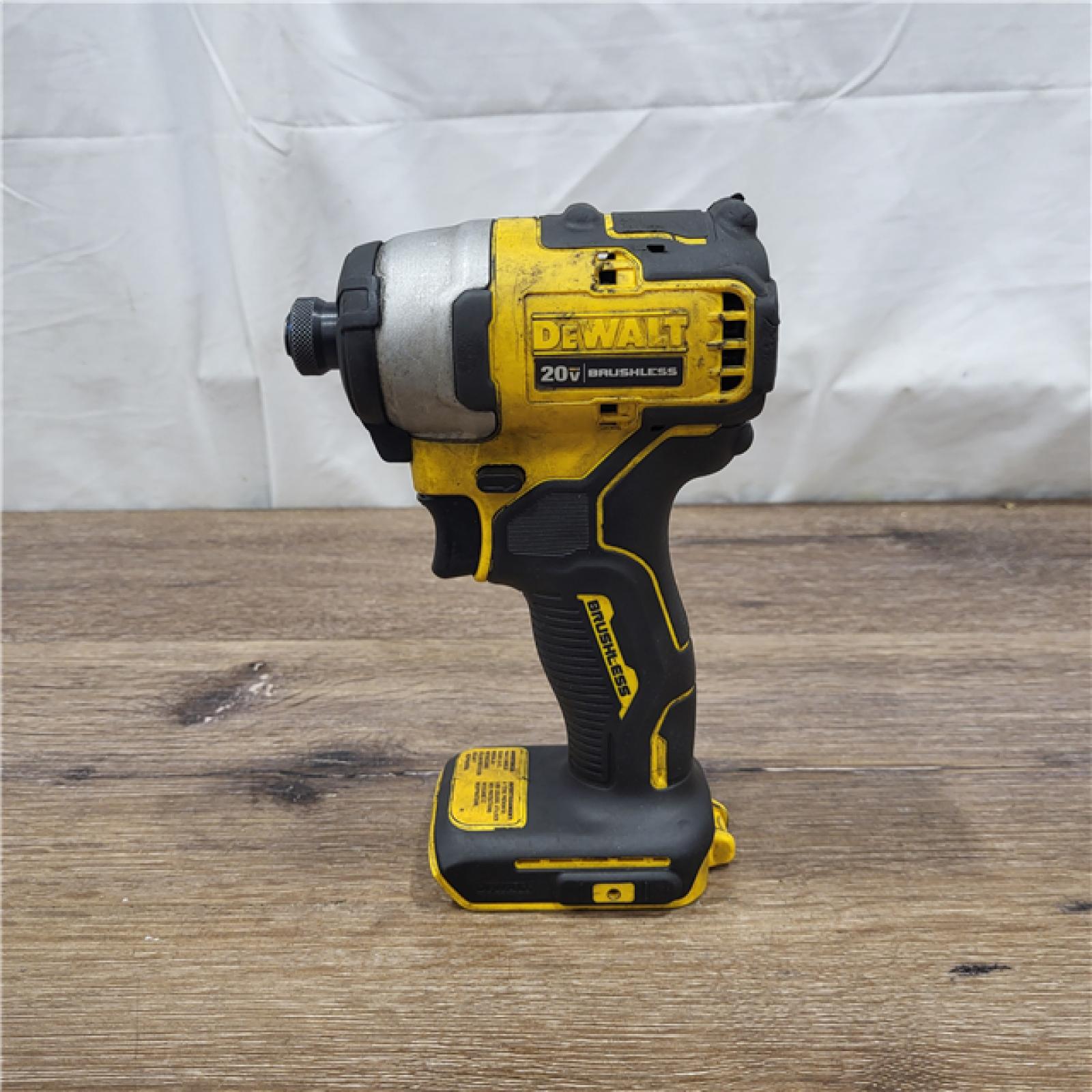 AS-IS DEWALT ATOMIC 20V MAX* Brushless Cordless Compact 1/4 in. Impact Driver Kit