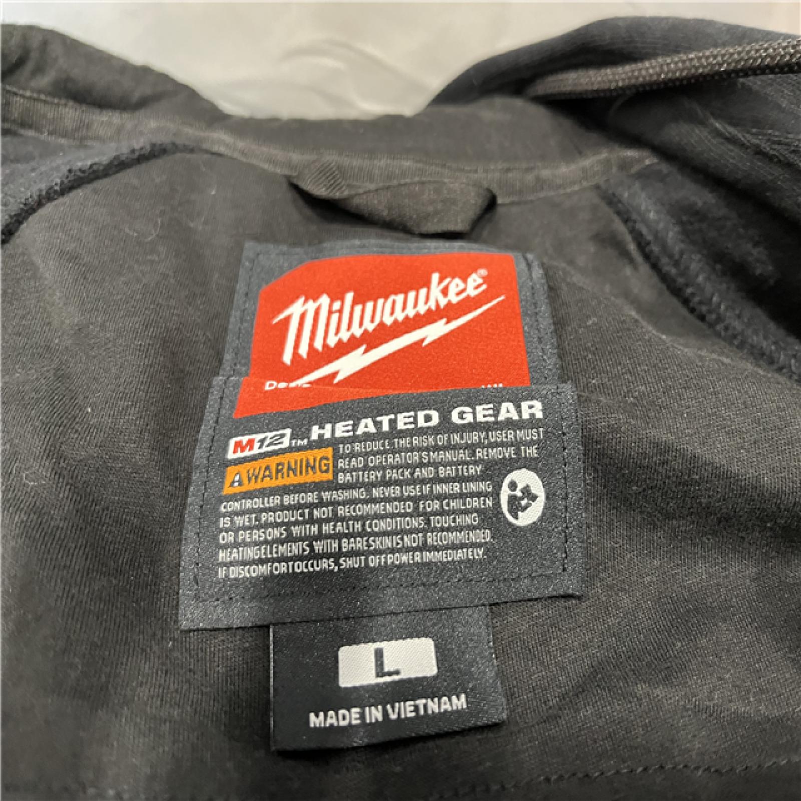 AS-ISMilwaukee 306B-21L 12V Heated Hoodie Kit Black (Large) with 2.0Ah Lithium Ion Battery & Charger