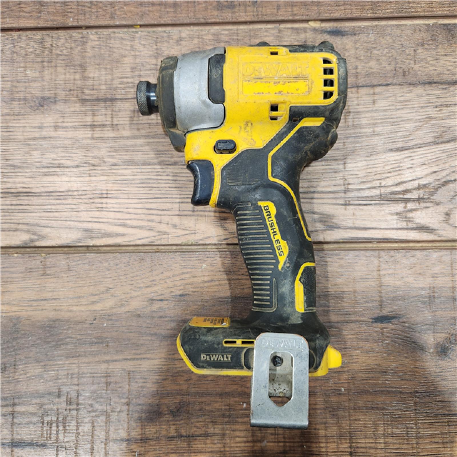 AS-IS DEWALT ATOMIC 20V MAX* Brushless Cordless Compact 1/4 in. Impact Driver Kit