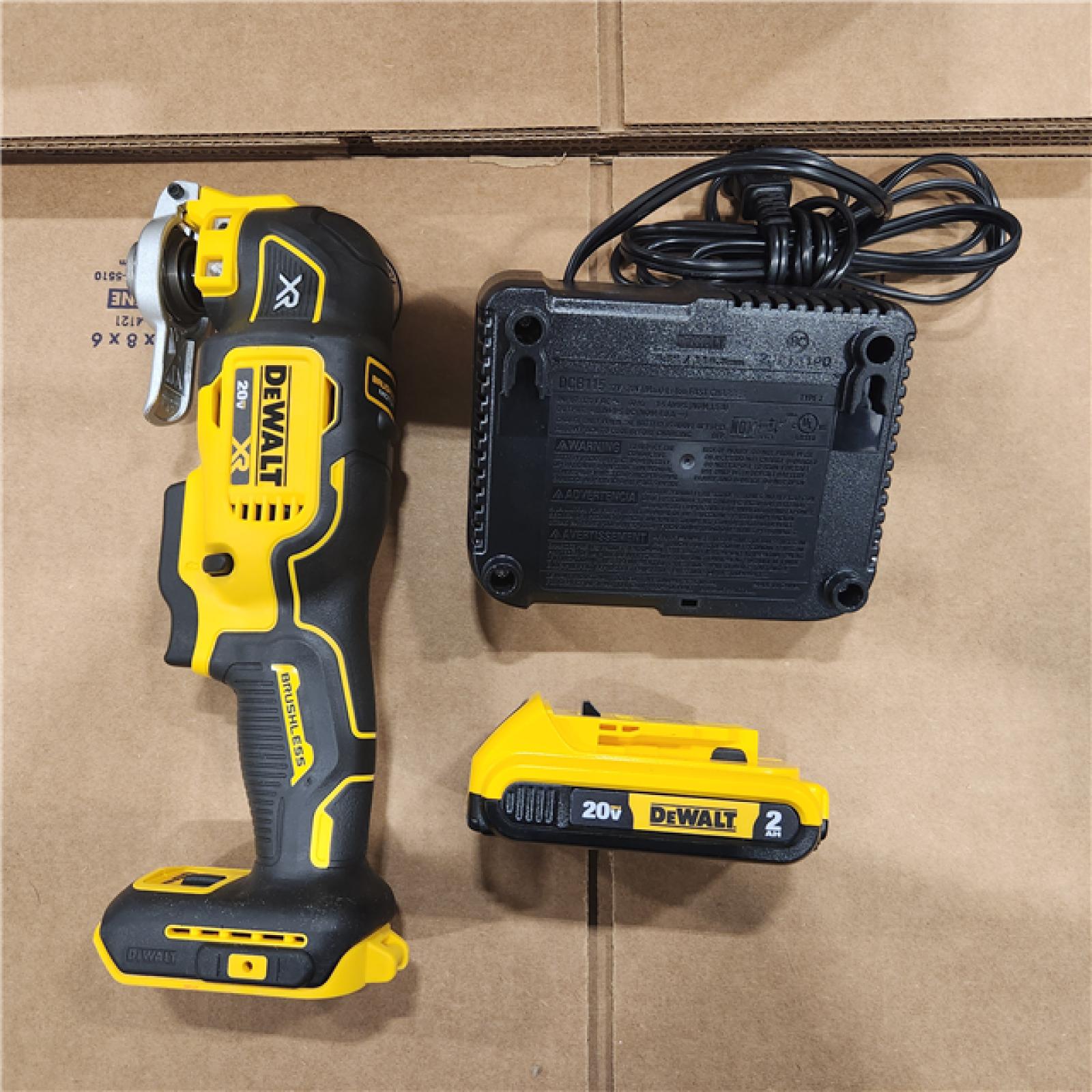 NEW DEWALT 20-Volt MAX Lithium-Ion Cordless Brushless Oscillating Tool Kit