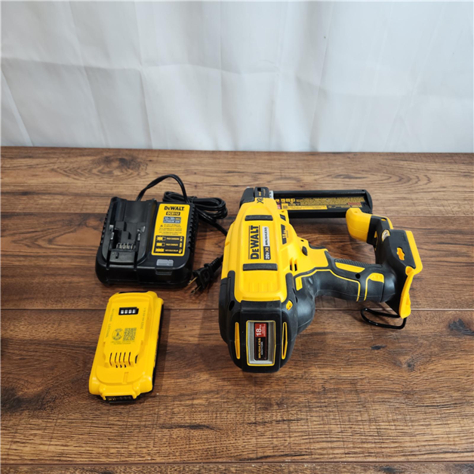 Dewalt dcn681d1 20v 18 gauge narrow on sale crown stapler kit