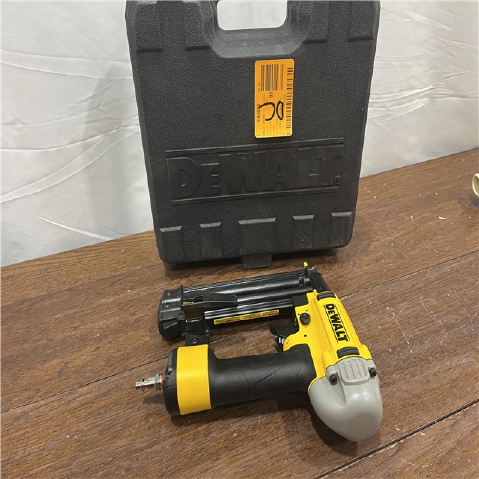 AS-ISDeWalt DWFP12233 18 Gauge Precision Point Brad Nailer with Selectable Trigger