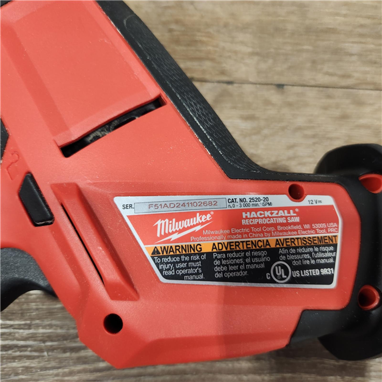 AS-IS MILWAUKEE M12 Fuel Kit De Sierra Sable Reciproca Hackzall Con 1 BaterÃ­a Milwaukee