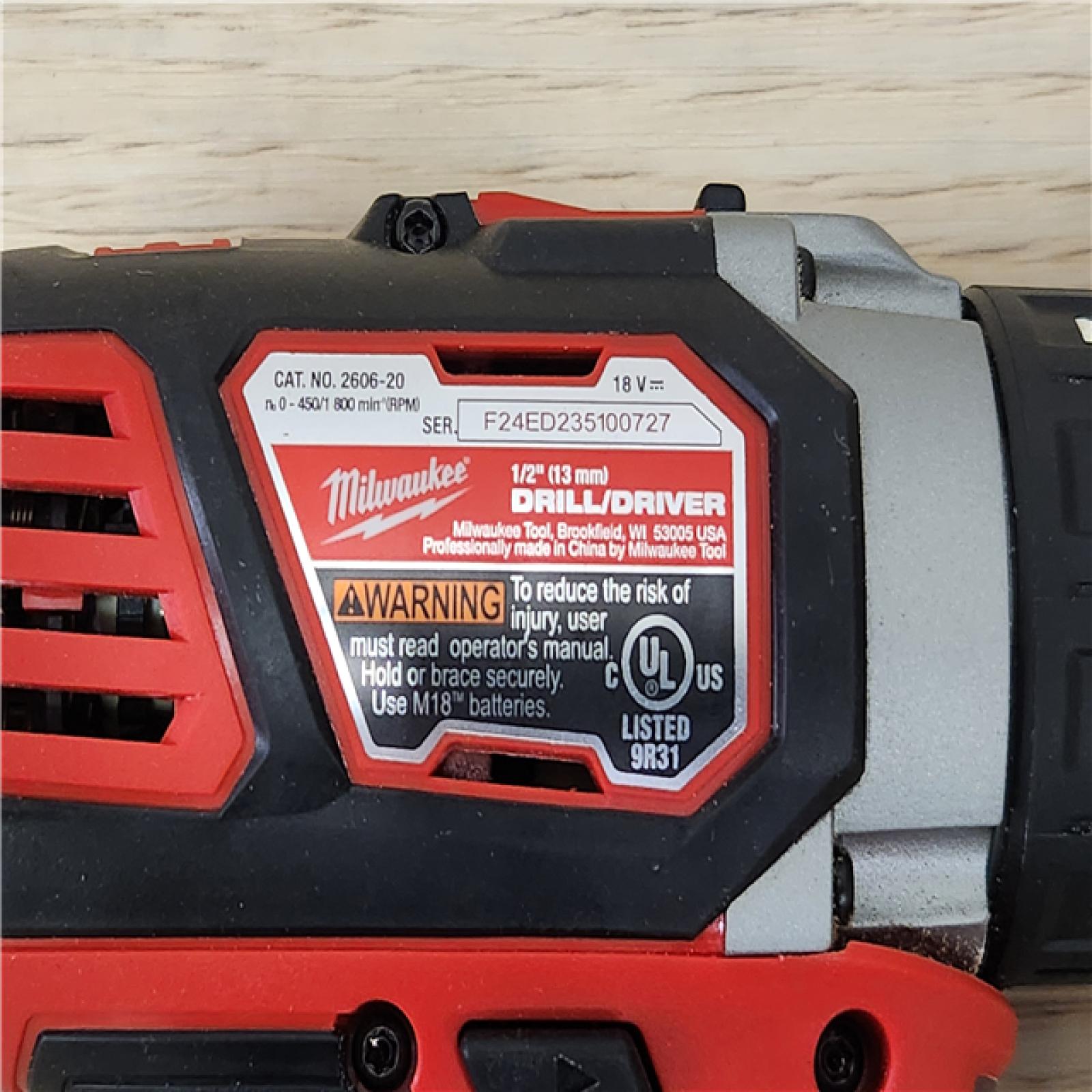 Phoenix Location Milwaukee M18 18-Volt Lithium-Ion Cordless Combo Kit 4-Tool with Charger and Tool Bag (No Battery)