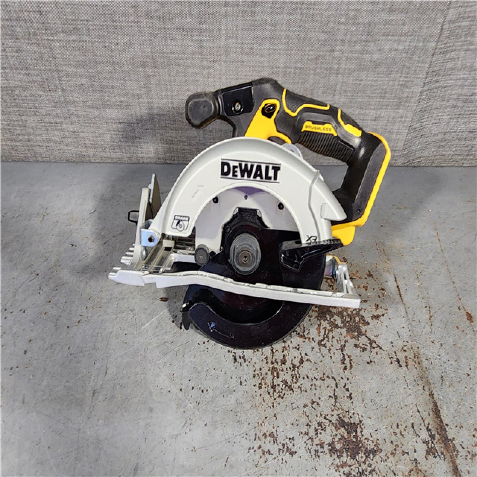 HOUSTON LOCATION - AS-IS DeWALT DCS565B 20V Max Brushless 6.5   Cordless Circular Saw (TOOL ONLY)