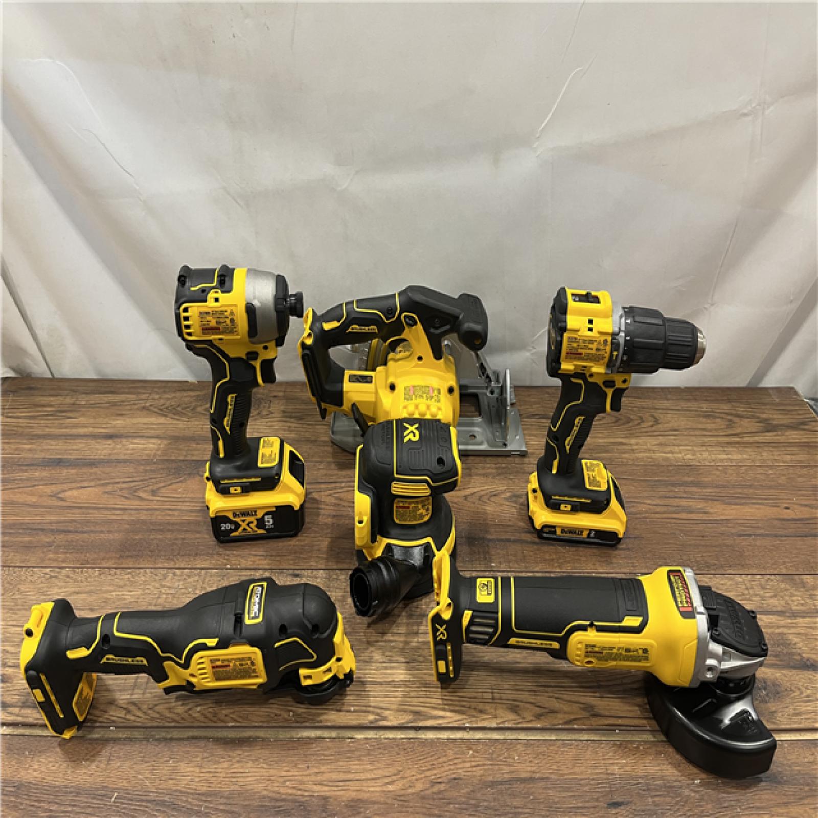 AS IS Dewalt 20-Volt MAX ToughSystem Lithium-Ion 6-Tool Cordless Combo Kit