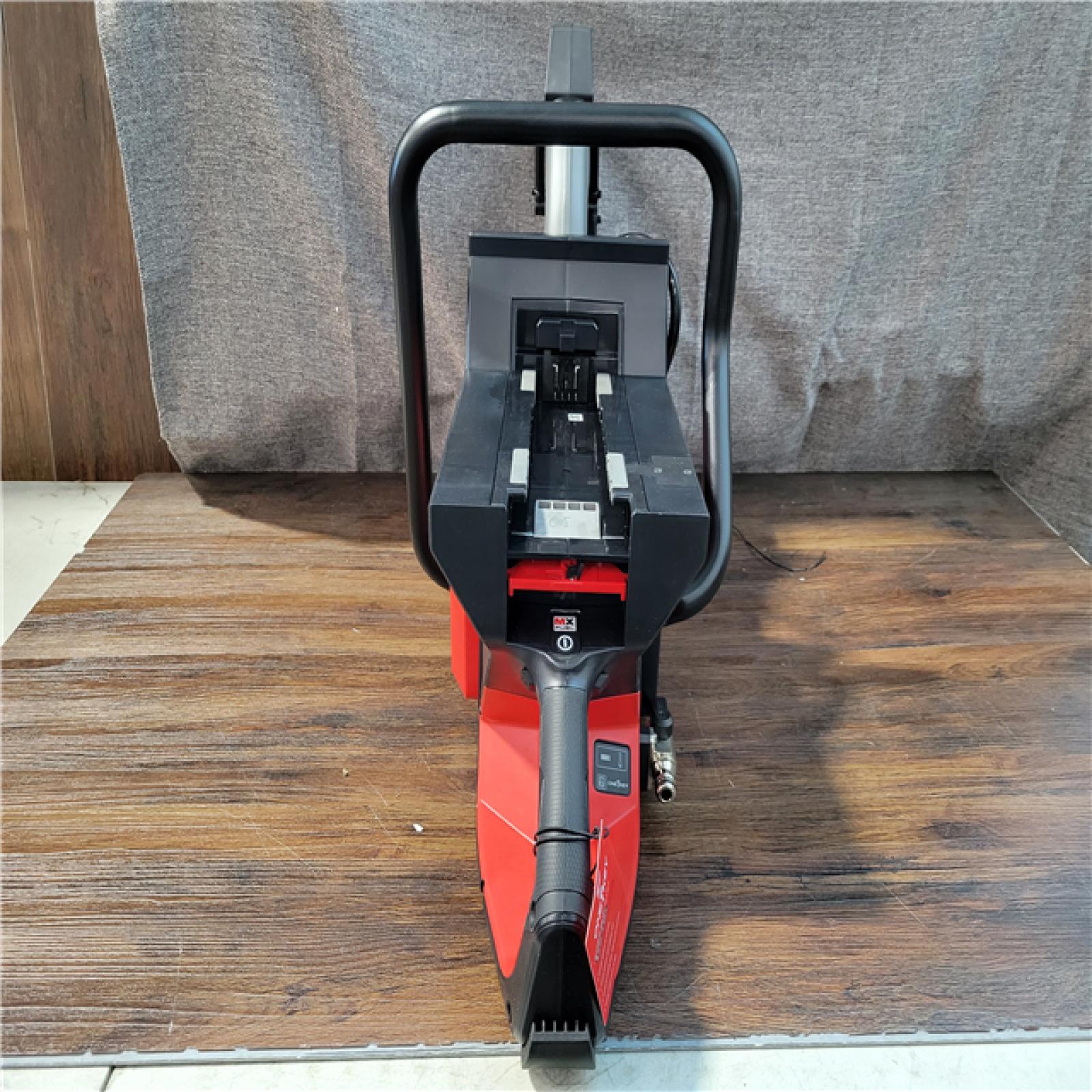 CALIFORNIA NEW MILWAUKEE 14 CUT-OFF SAW (2 BATTERIES, CHARGER, AND BAG INCLUDED)