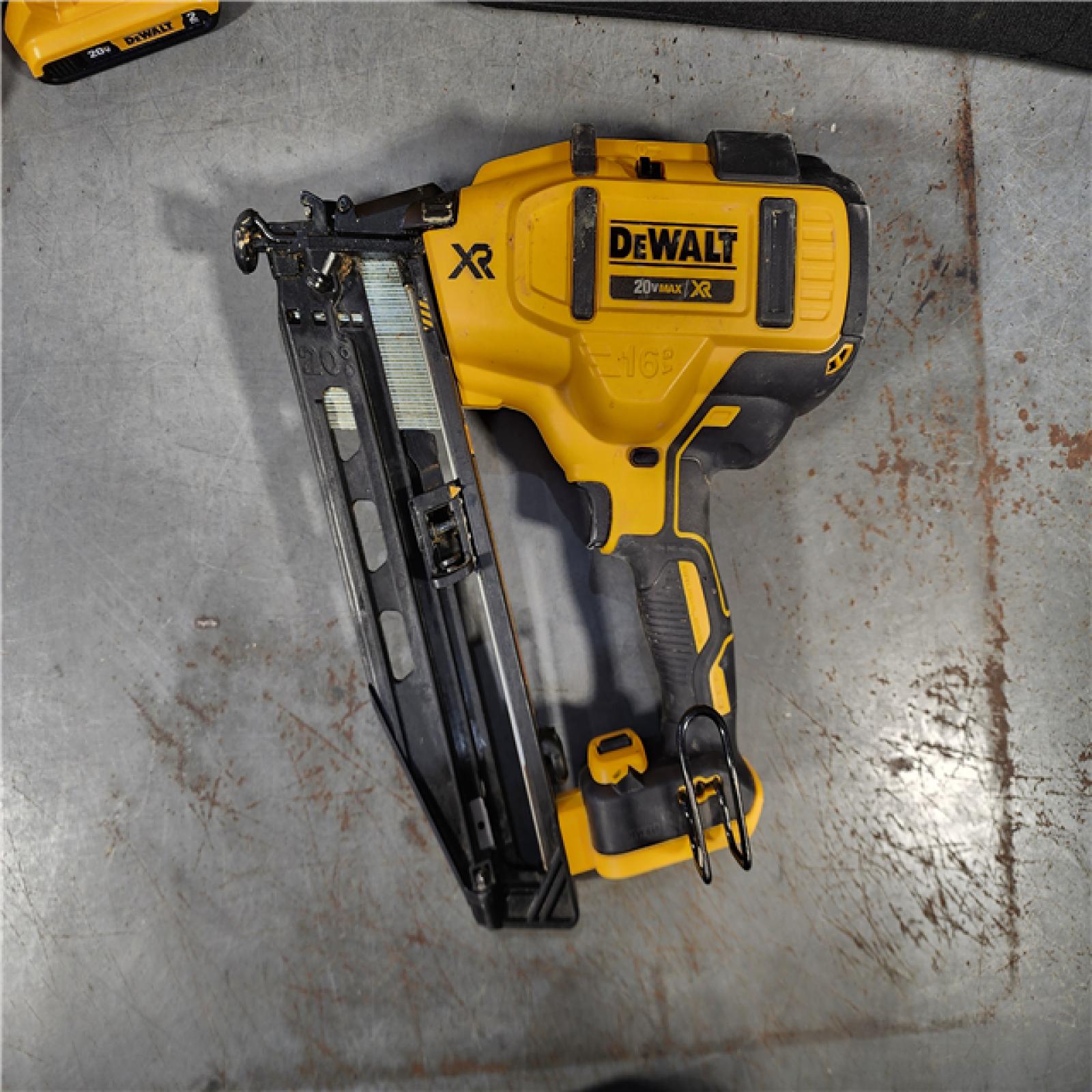 HOUSTON LOCATION - AS-IS DeWalt DCN660D1 20V 16 Gauge Cordless Angled Finish Nailer Kit W/ 2Ah Battery